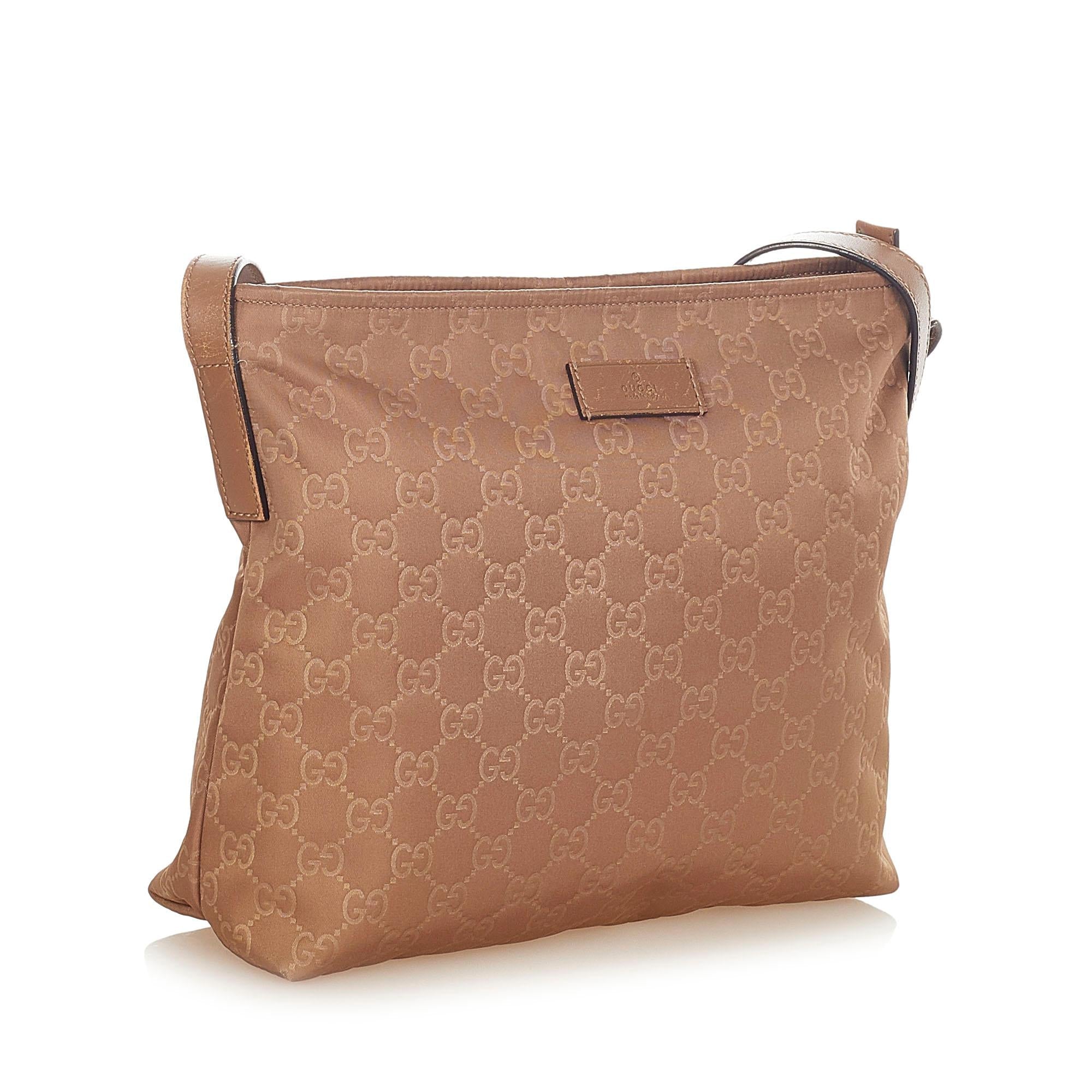 Gucci Gucci Nylon Crossbody Bag (SHG-20985)