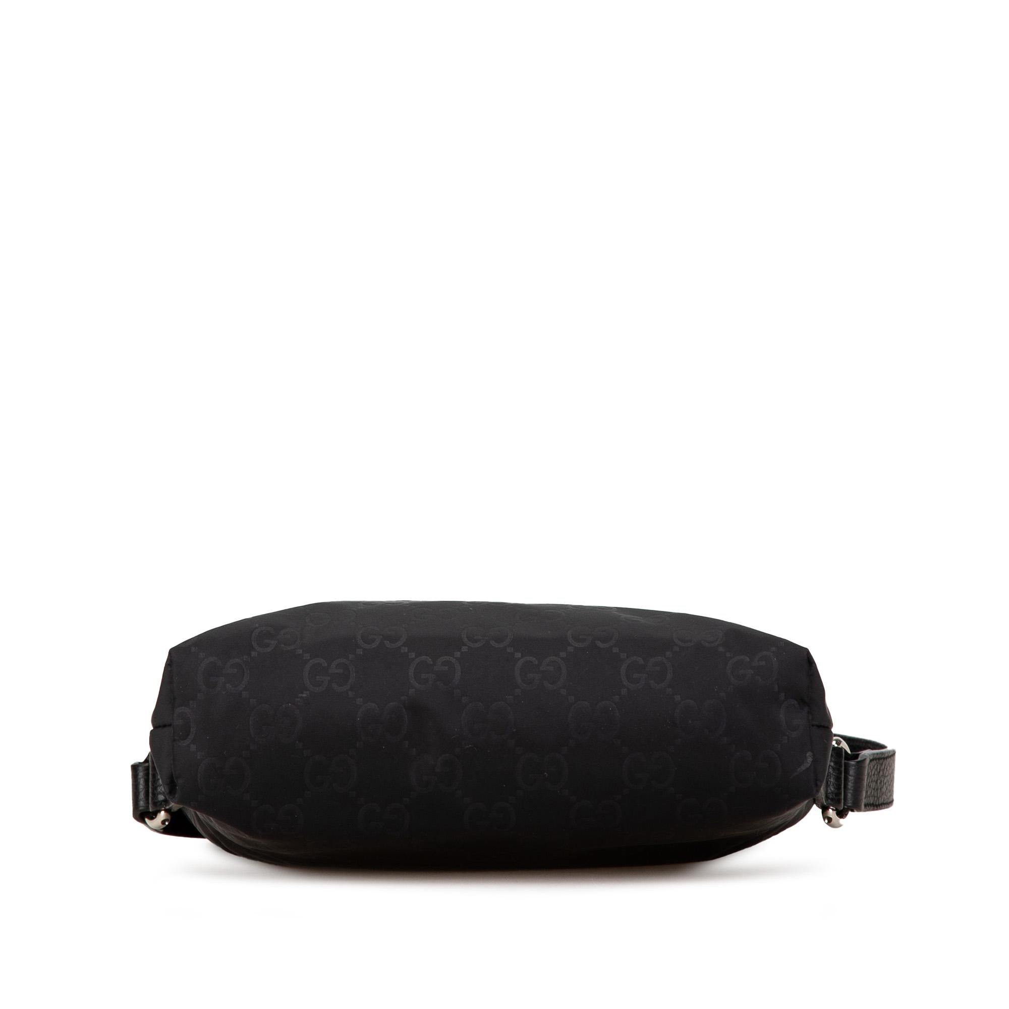 Gucci GG Nylon Crossbody (SHG-0d7rsi)