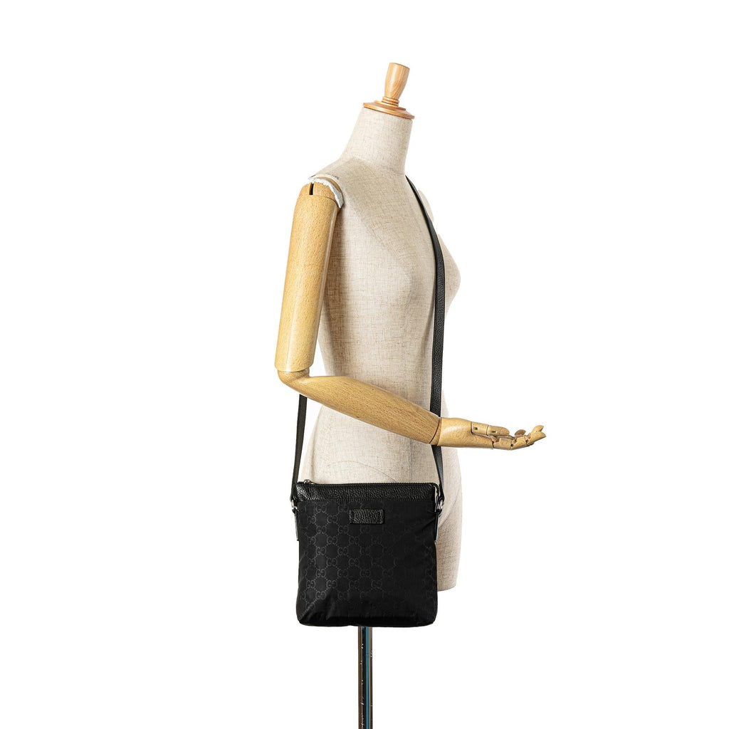 Gucci GG Nylon Crossbody (SHG-0d7rsi)