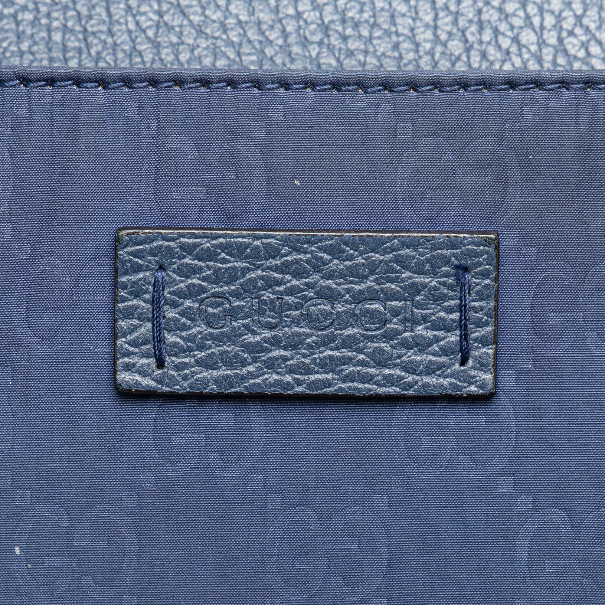Gucci GG Nylon Flat MessLBger Bag