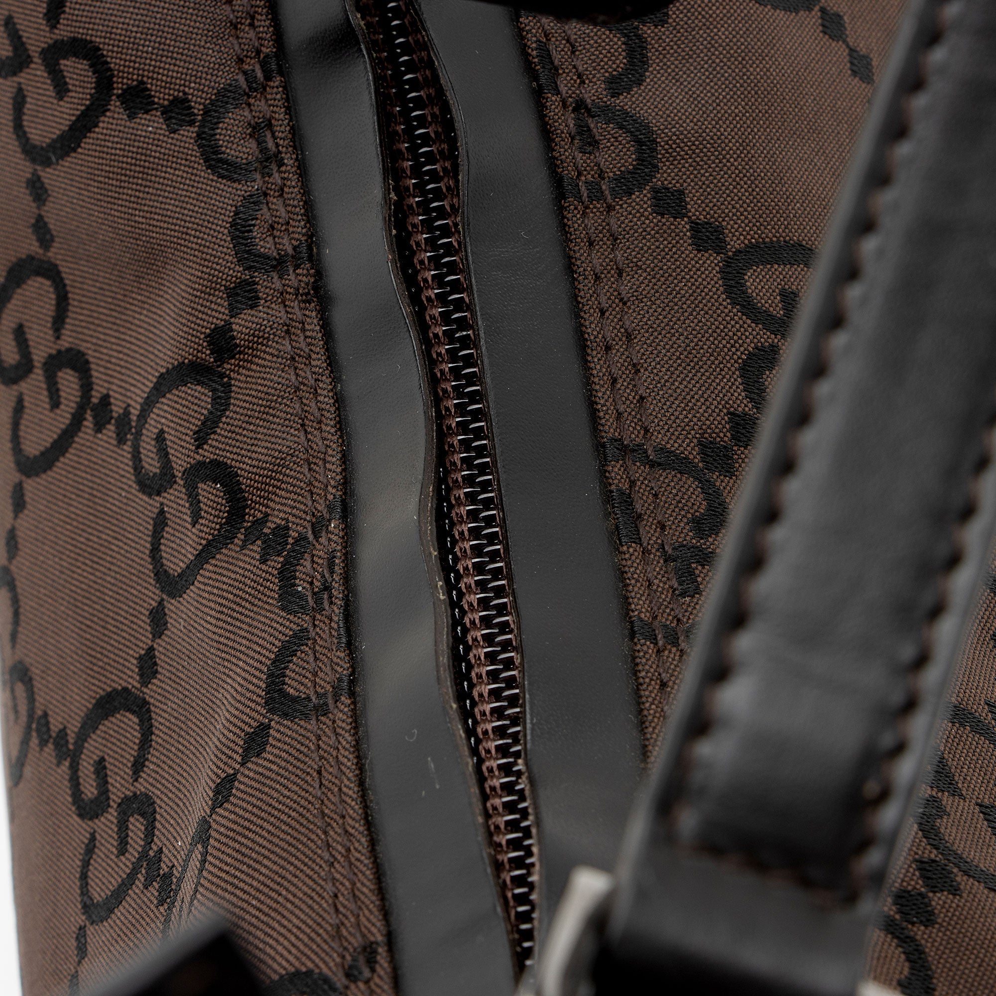 Gucci GG Nylon Hobo (SHF-9U8enc)