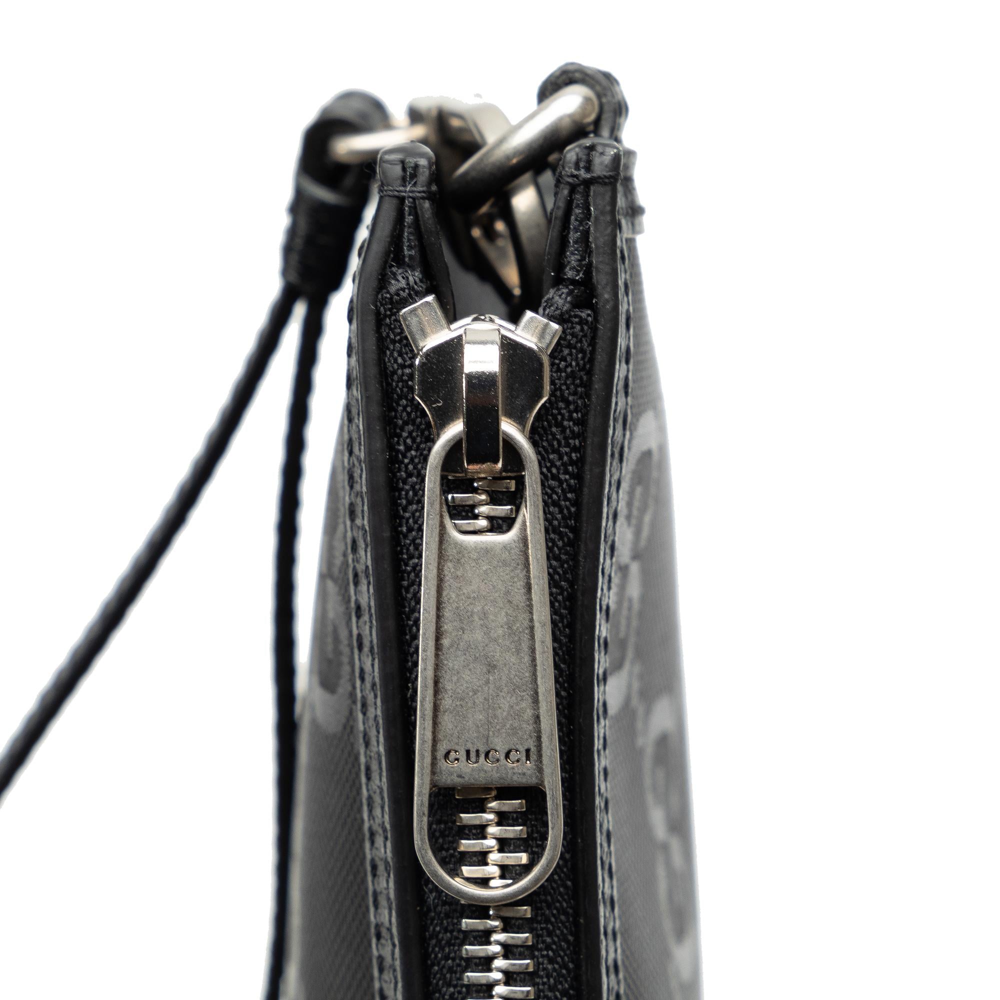 Gucci GG Nylon Off The Grid Pouch (SHG-93LF74)