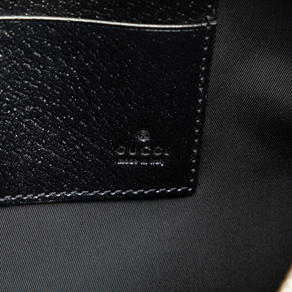 Gucci GG Nylon Off The Grid Pouch (SHG-93LF74)