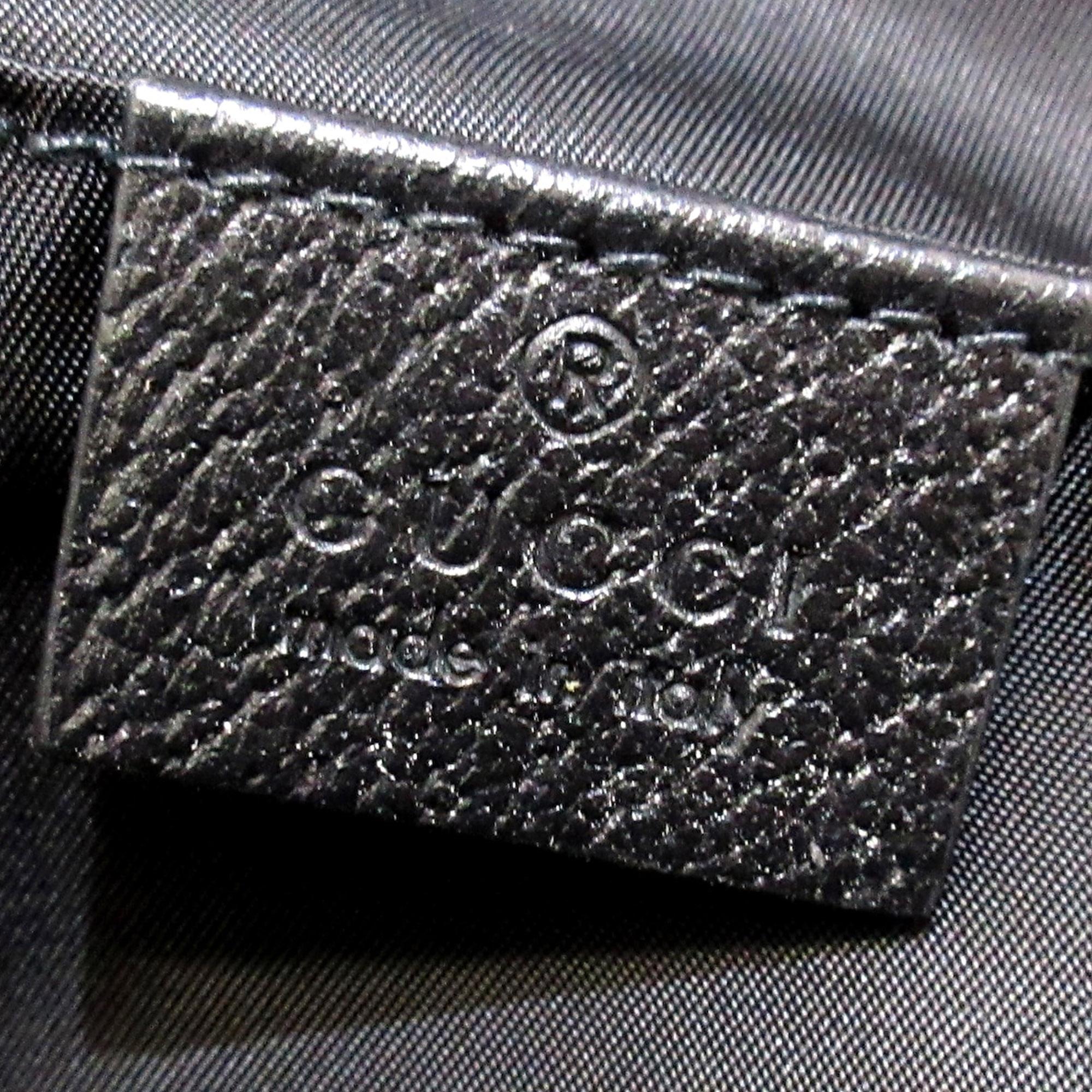 Gucci GG Nylon Off the Grid Sling (SHG-GXLHMl)
