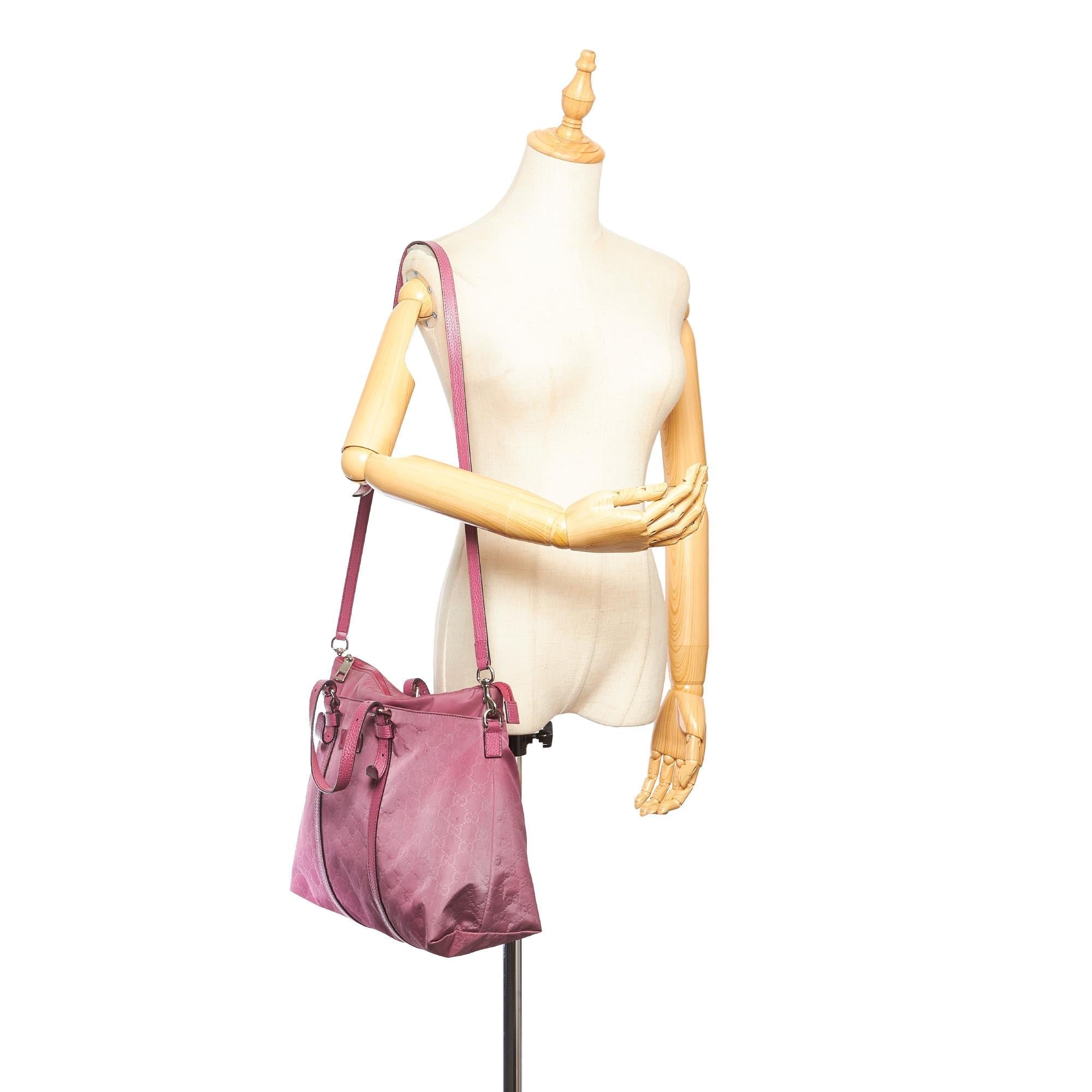 Gucci Gucci Nylon Satchel (SHG-32511)