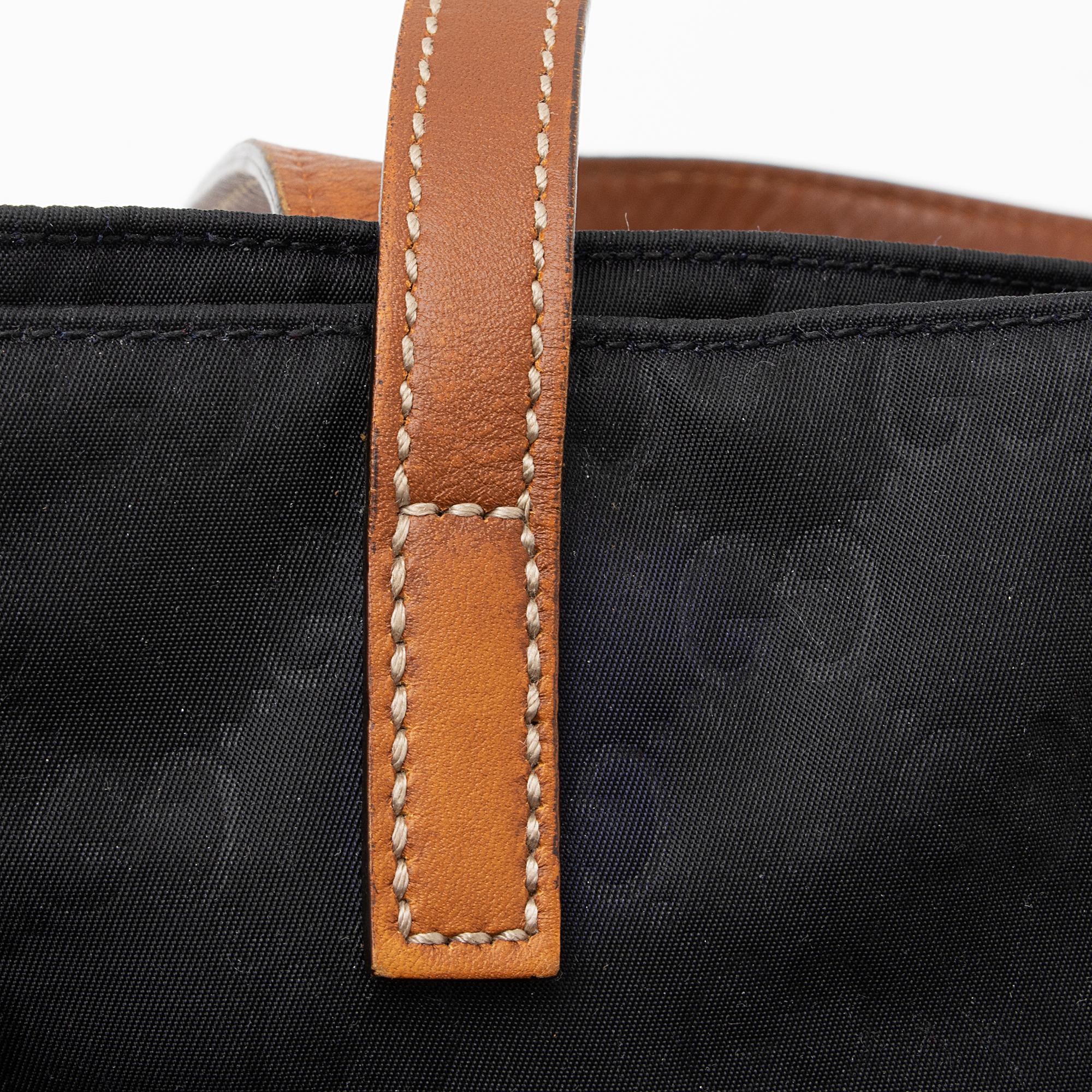 Gucci GG Nylon Shopper Tote (SHF-83sqqh)