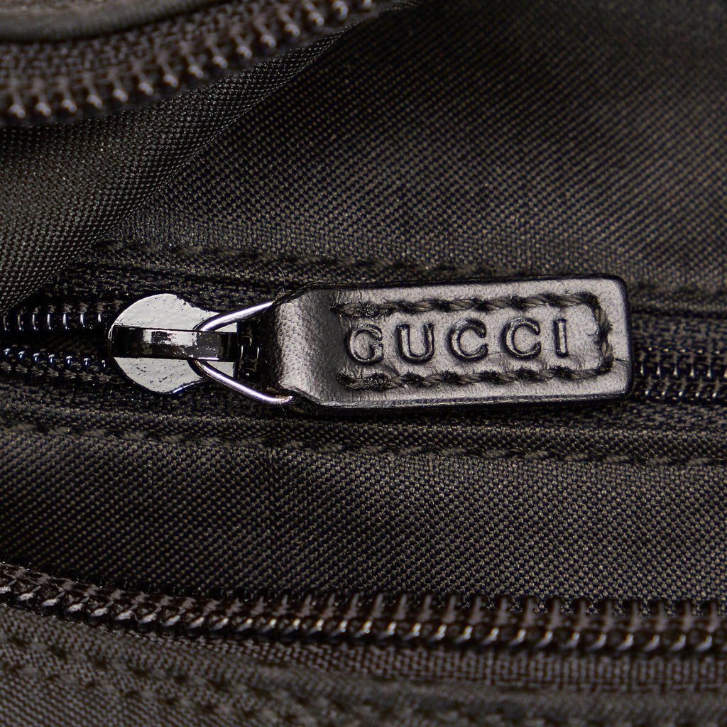 Gucci Gucci Nylon Shoulder Bag (SHG-29560)