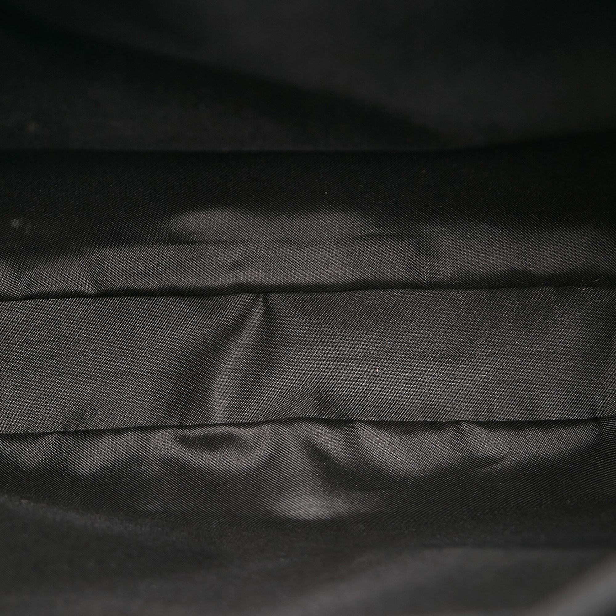 Gucci GG Nylon Shoulder Bag (SHG-35625)