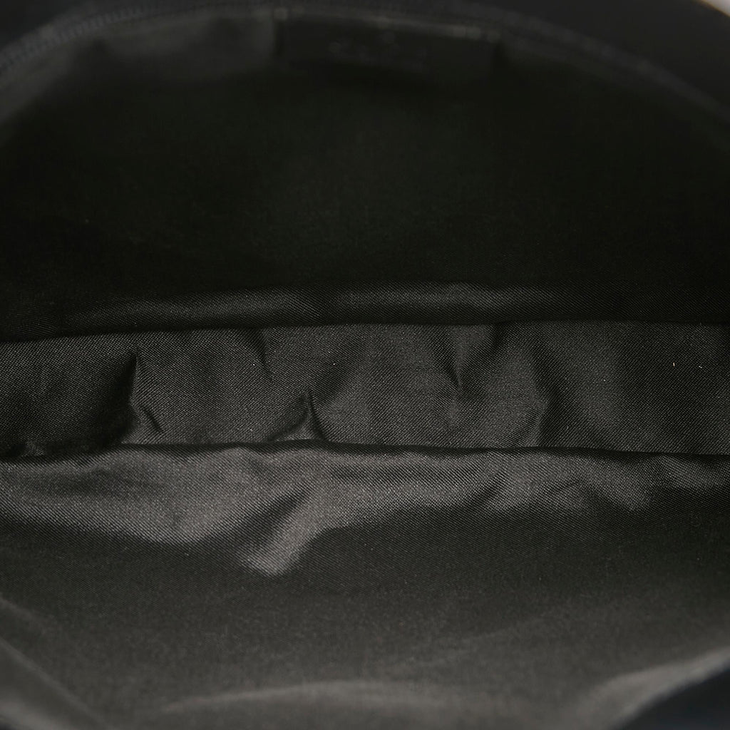 Gucci GG Nylon Shoulder Bag (SHG-k5Q18t)