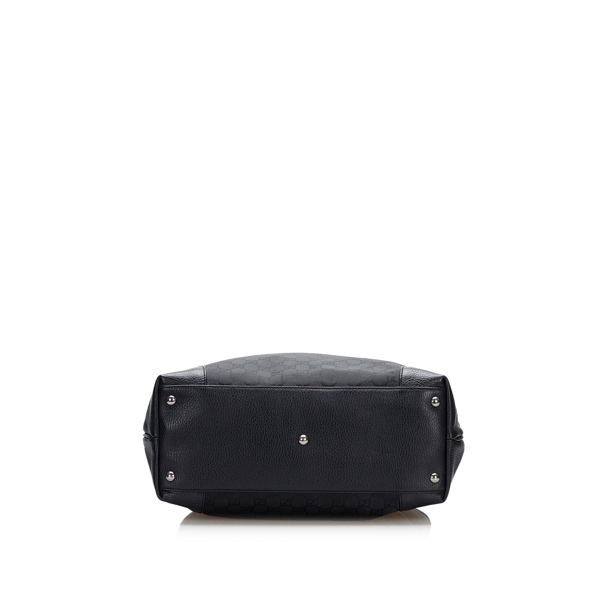Gucci GG Nylon Tote (SHG-yOEqEf)