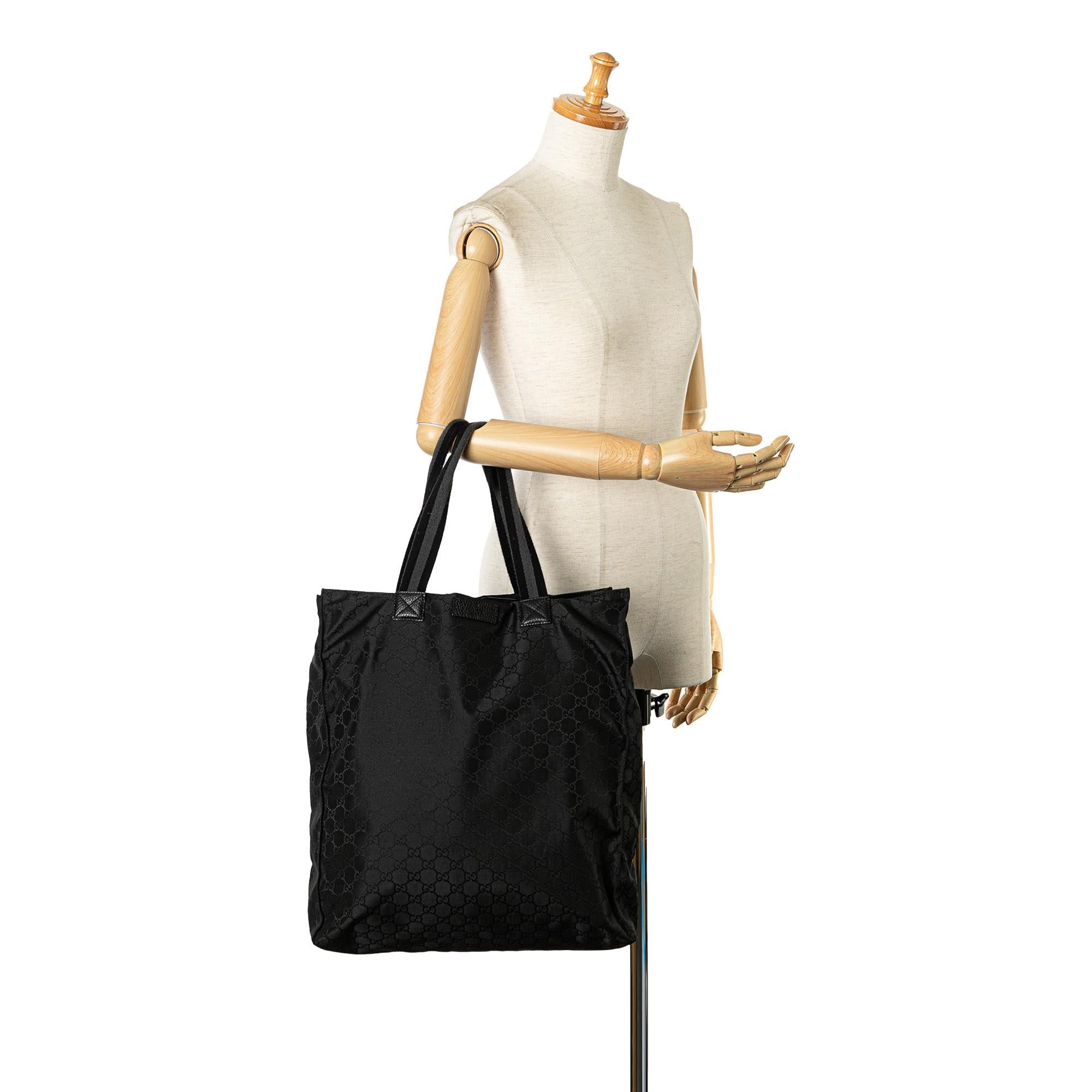 Gucci GG Nylon Web Tote (SHG-fNZUly)
