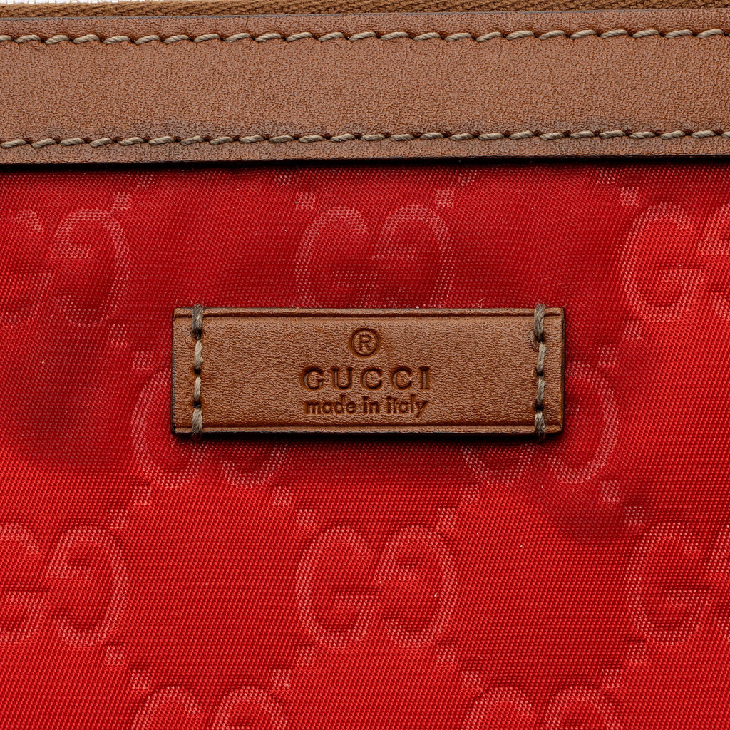 Gucci GG Nylon Zip Pouch (SHF-bnkYTZ)