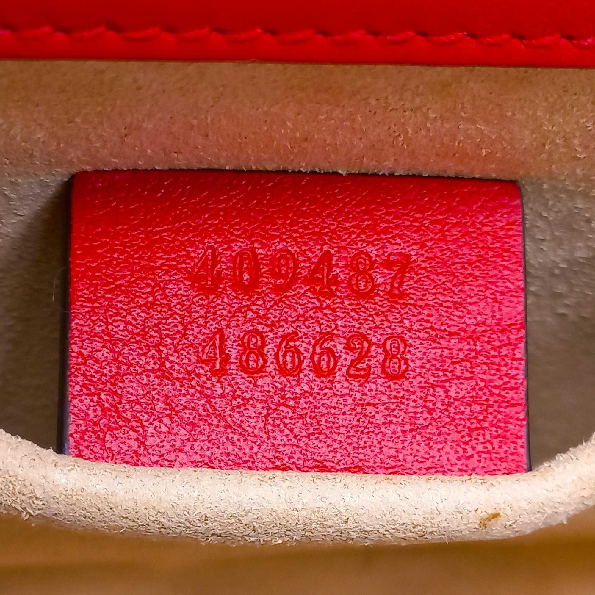 Gucci GG Supreme Apple Padlock Shoulder Bag (SHG-35947)
