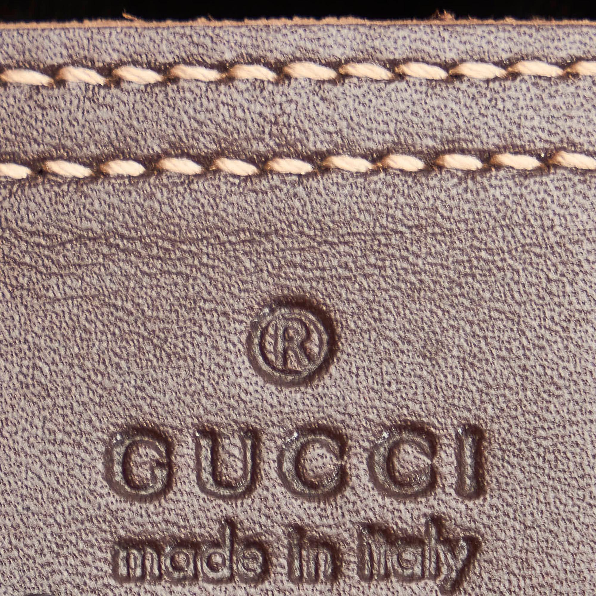 Gucci Gucci Supreme Belt Bag (SHG-32397)