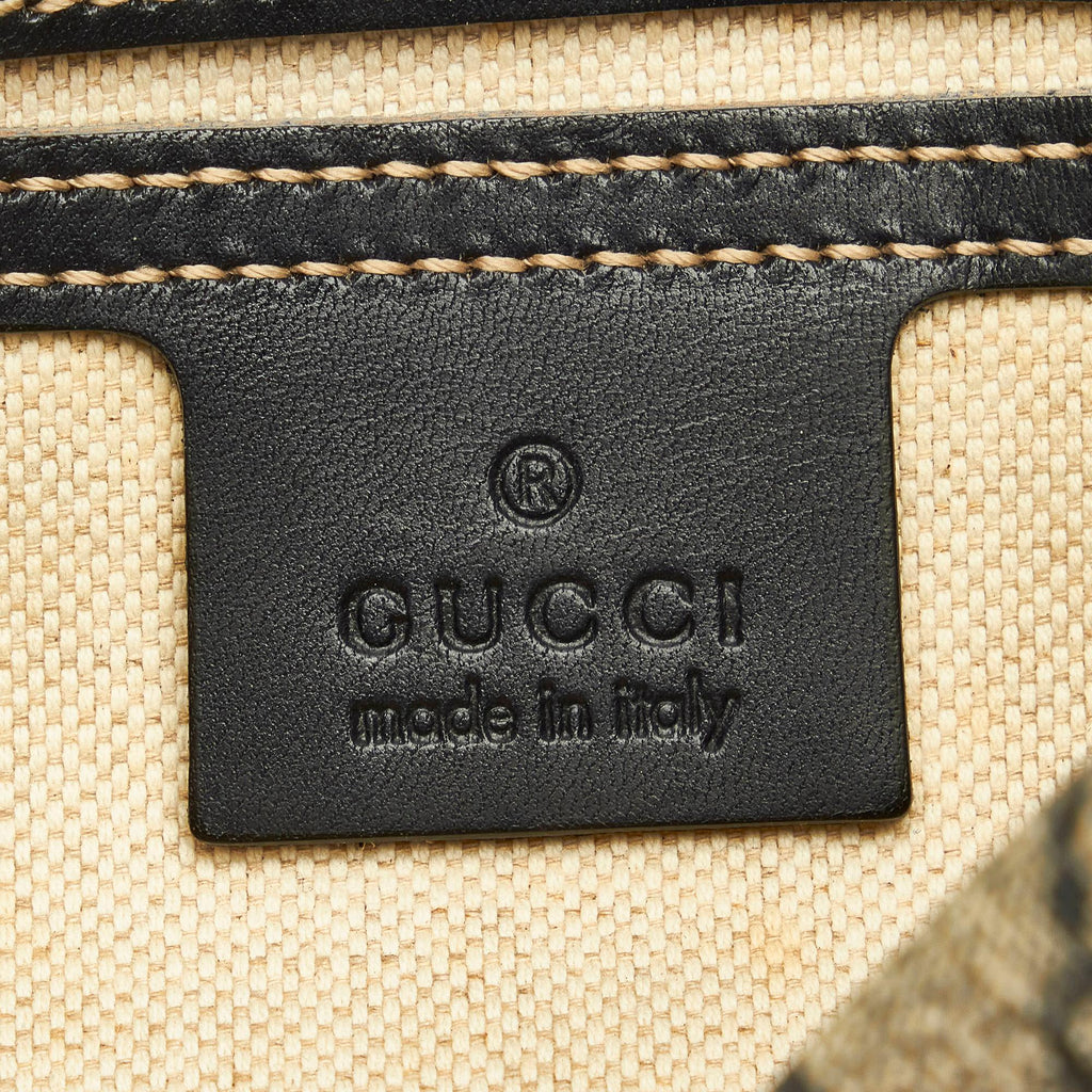 Gucci Gucci Supreme Belt Bag (SHG-33601)