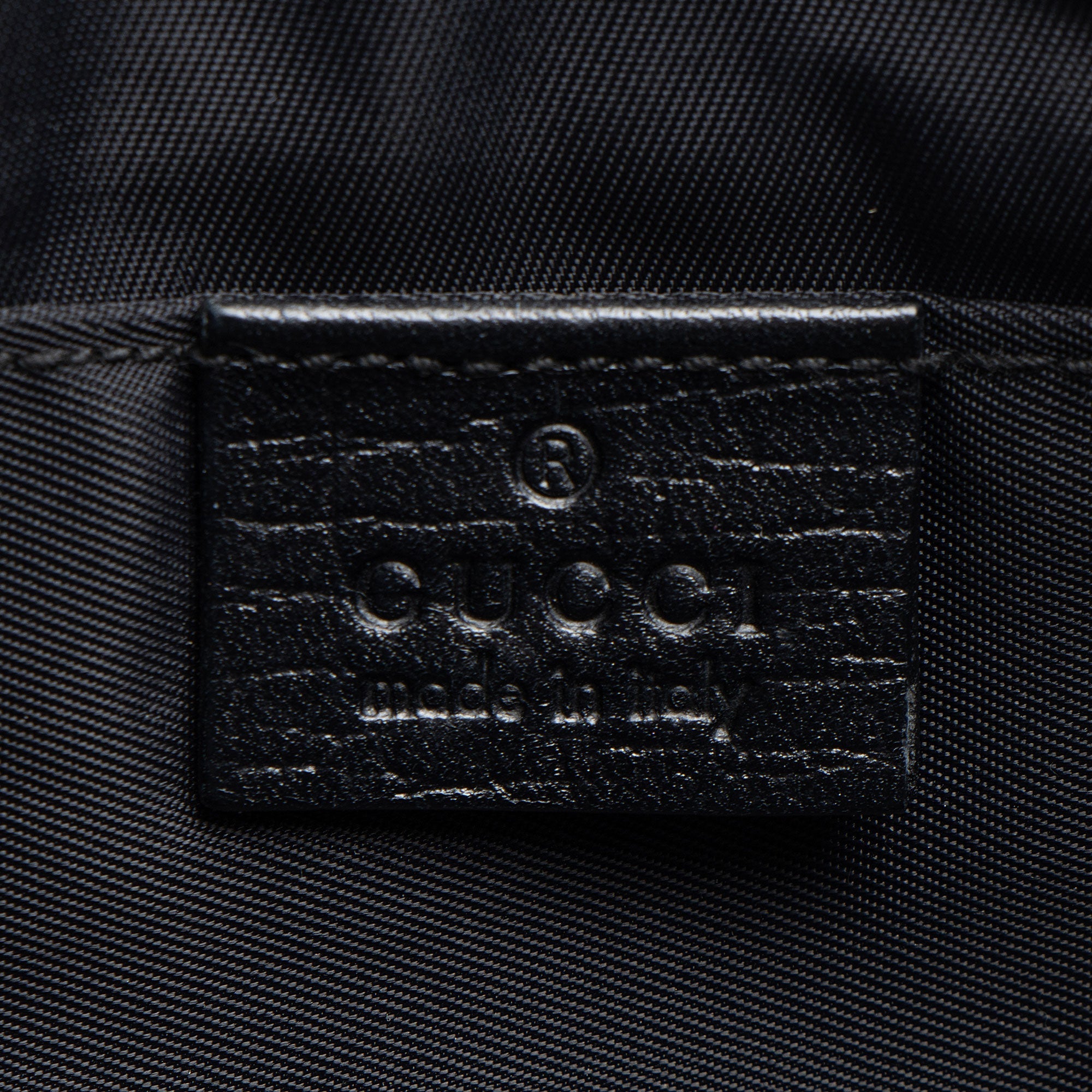 Gucci GG Supreme Slim Belt Bag (SHF-dfmtxB)