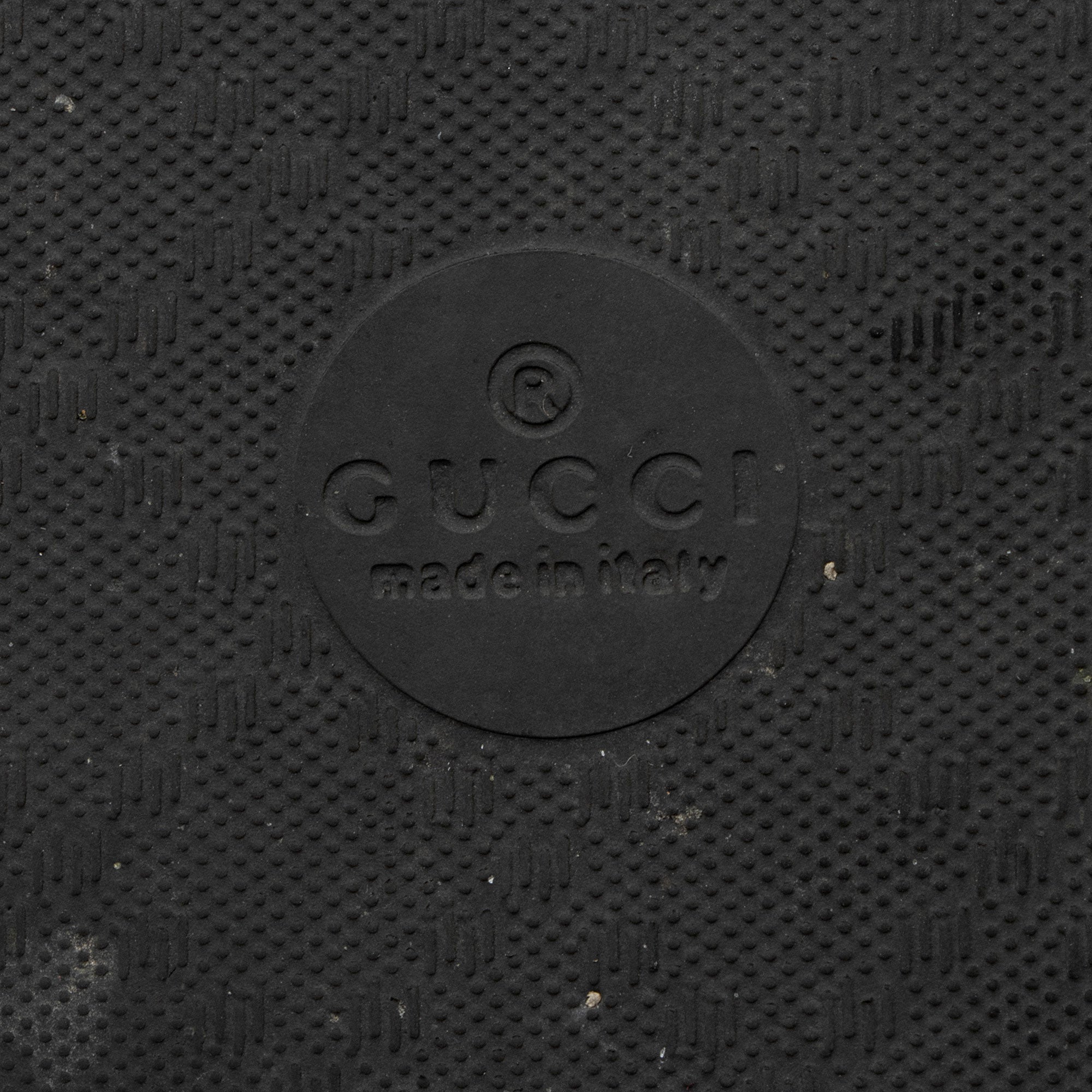 Gucci GG Supreme Berry Slide Sandals - Size 9 / 39
