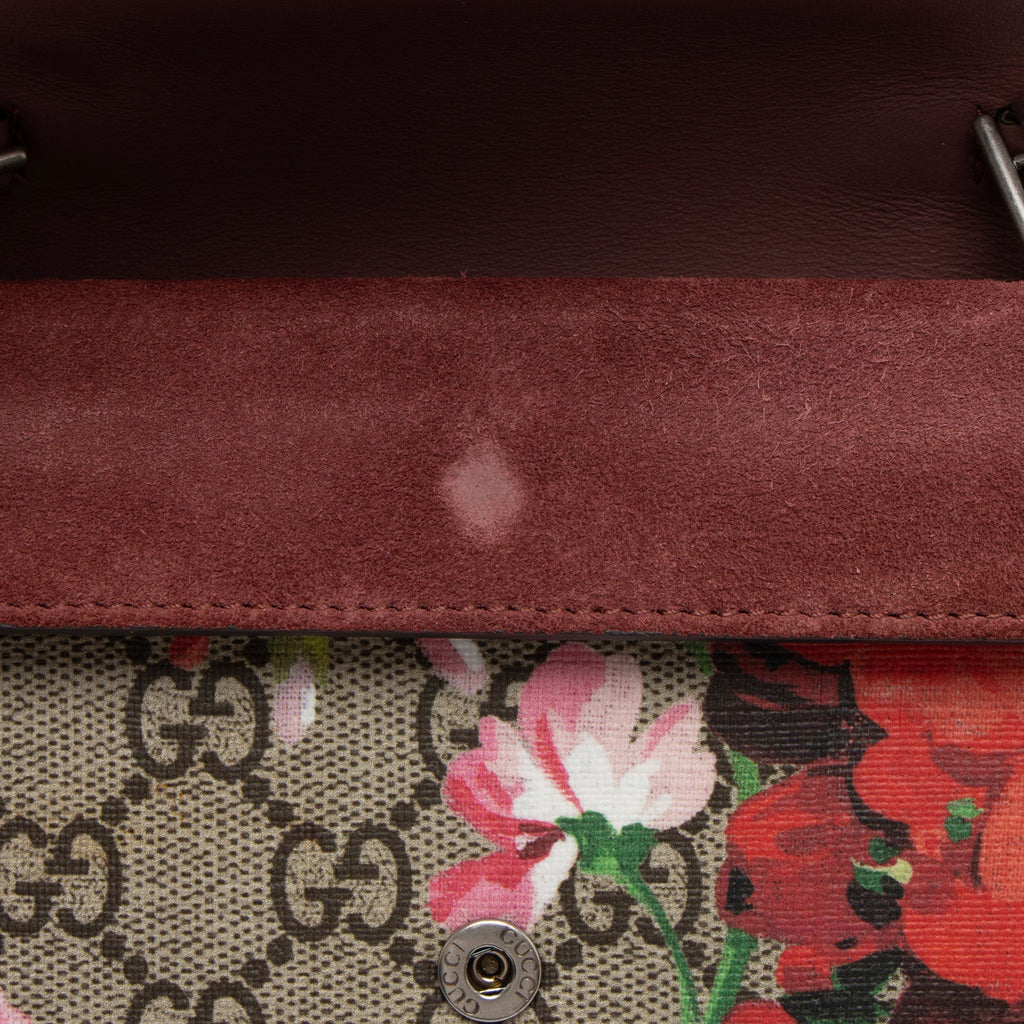 Gucci GG Supreme Blooms Dionysus Super Mini Bag (SHF-v9DXTo)