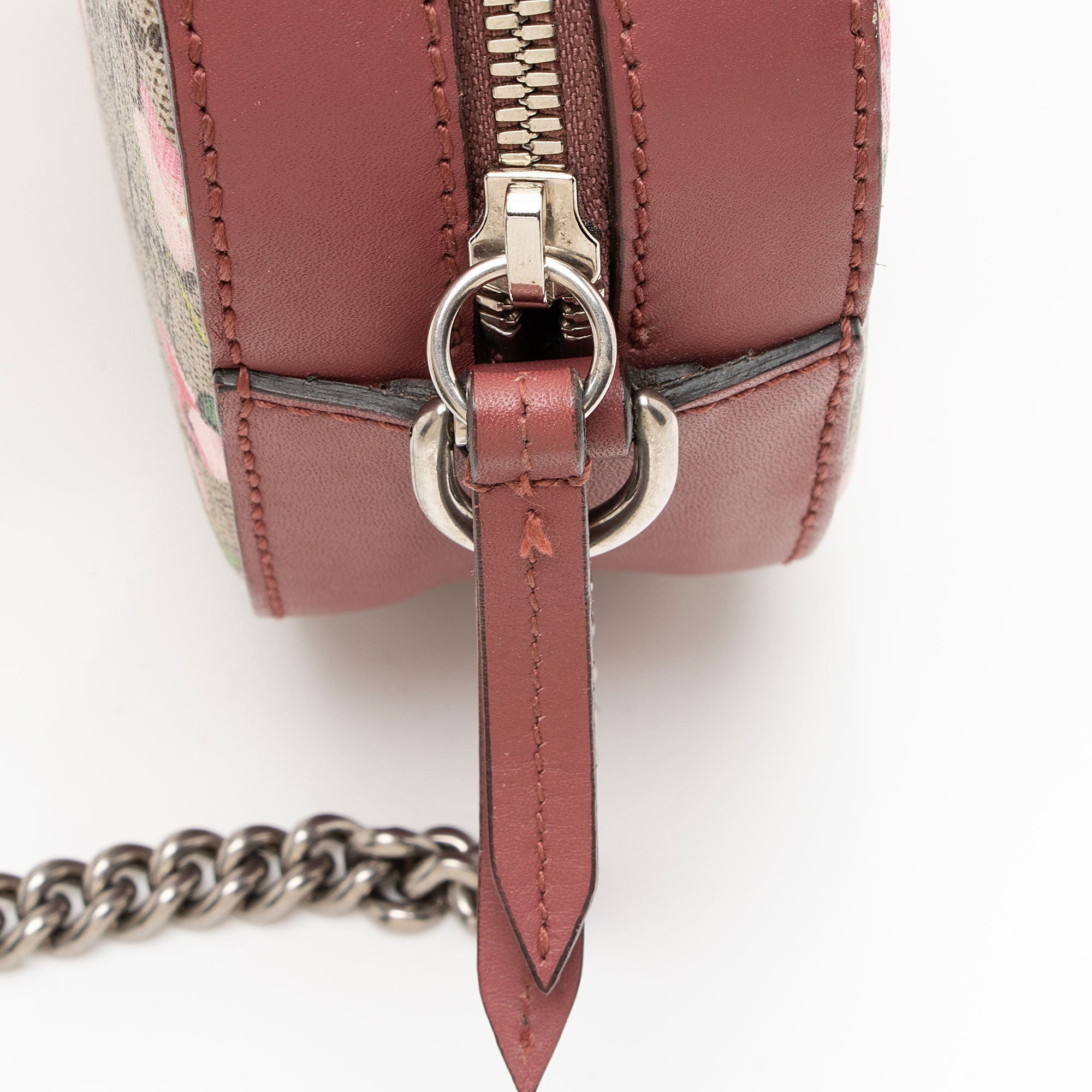 Gucci GG Supreme Blooms Mini Chain Bag
