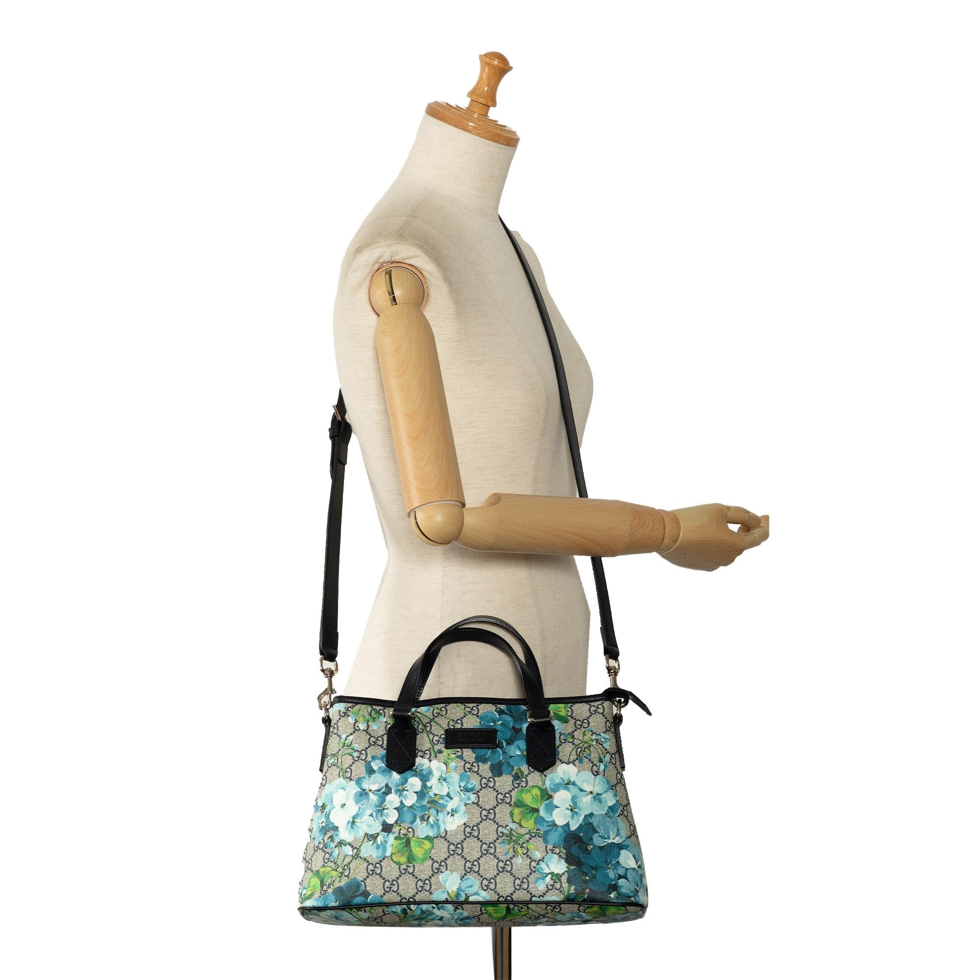 Gucci GG Supreme Blooms Satchel (SHG-Vp8uFR)