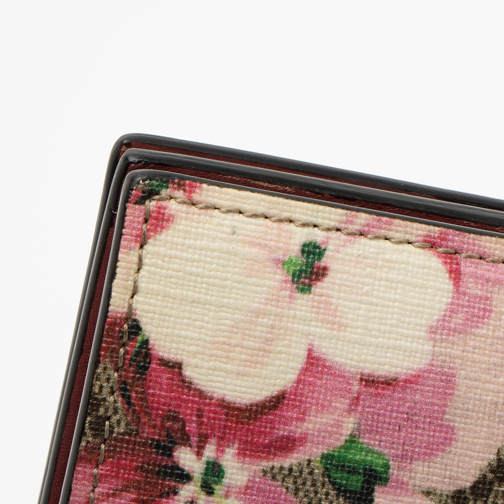 Gucci GG Supreme Blooms Wallet on Chain (SHF-GEQAc9)
