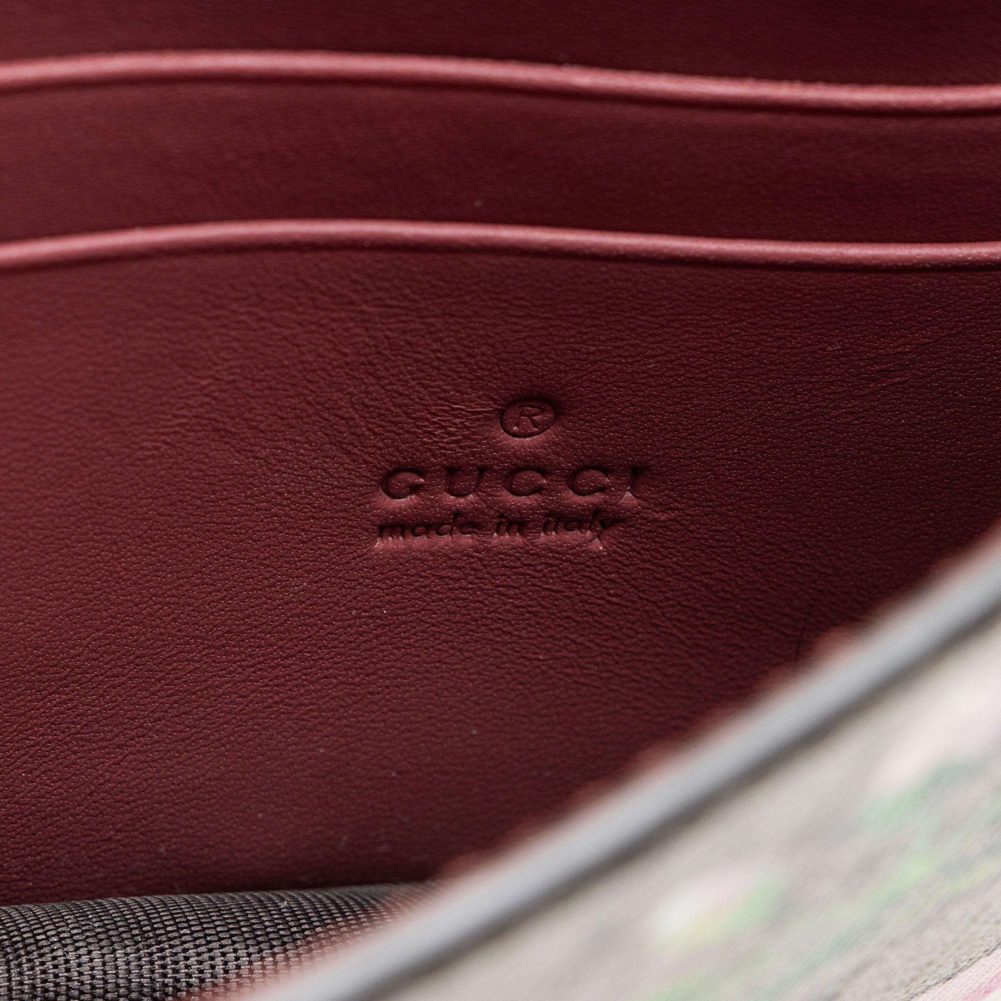 Gucci GG Supreme Blooms Wallet on Chain