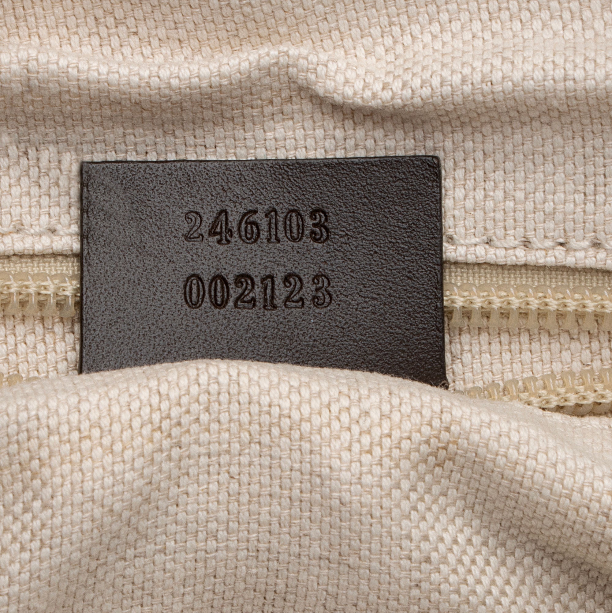 Gucci GG Supreme Buckle Backpack (SHF-143x2E)