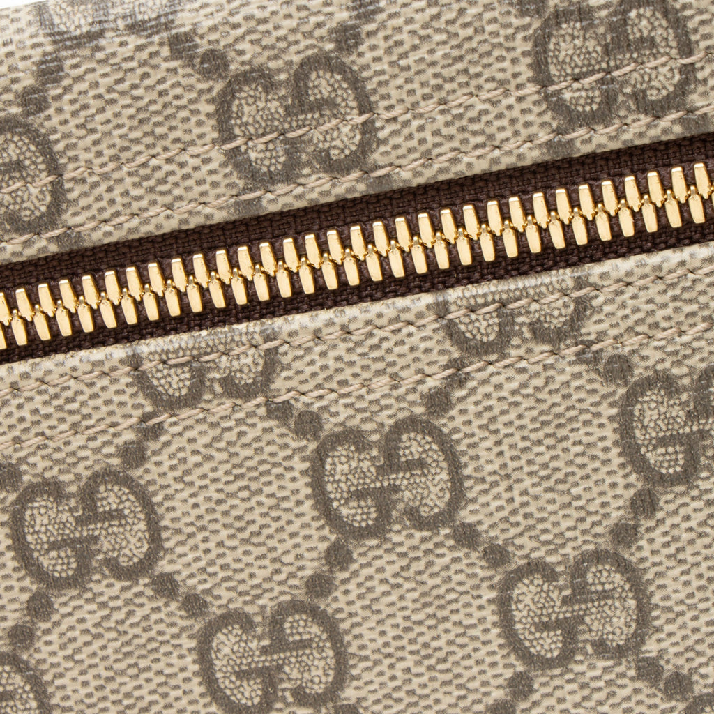 Gucci GG Supreme Chain Pochette