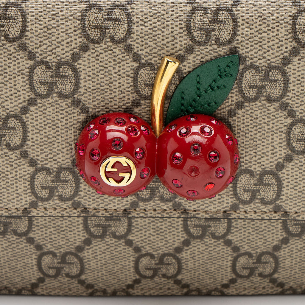 Gucci GG Supreme Cherry Super Mini Bag (SHF-AkMdKn)