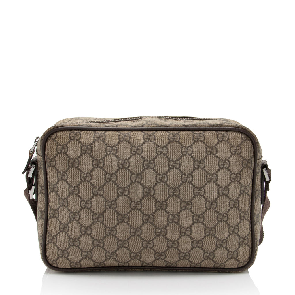 Gucci GG Supreme Classic Small Camera Bag (SHF-fqjHTG)