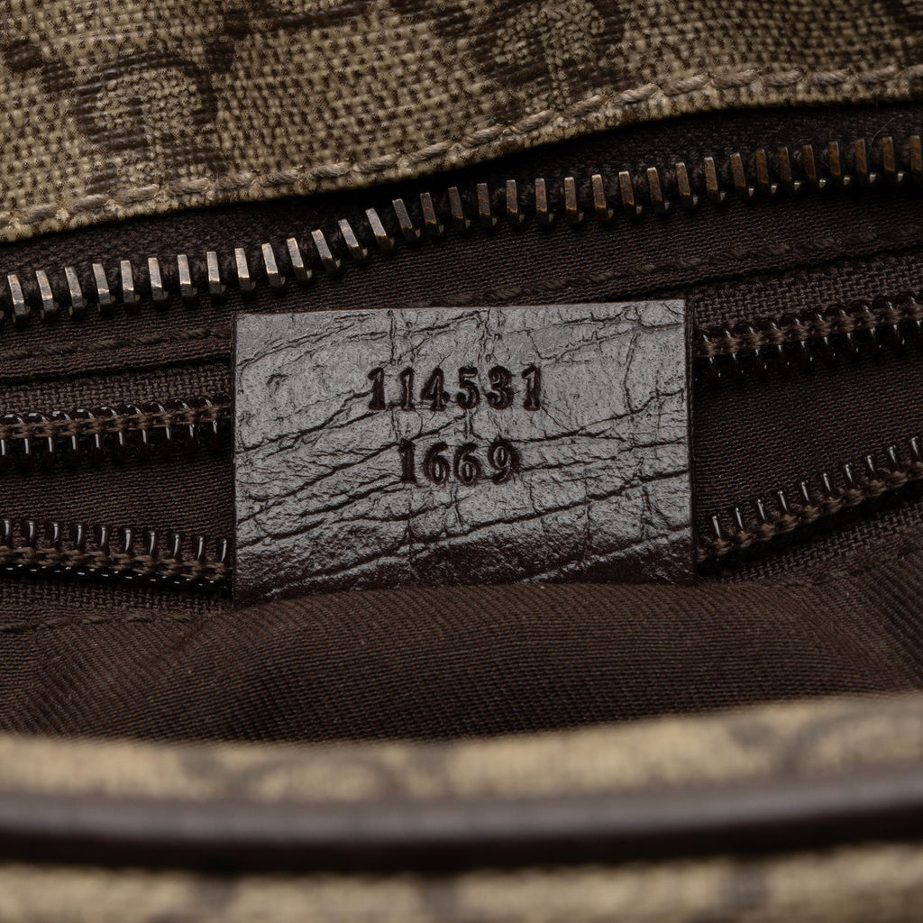 Gucci GG Supreme Classic Small Camera Bag (SHF-fqjHTG)