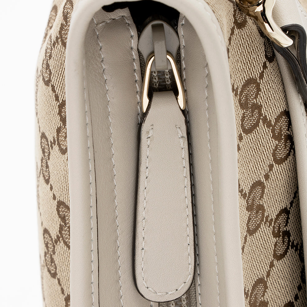Gucci Gucci Supreme Classic Flat Medium Messenger Bag (SHF-19983)