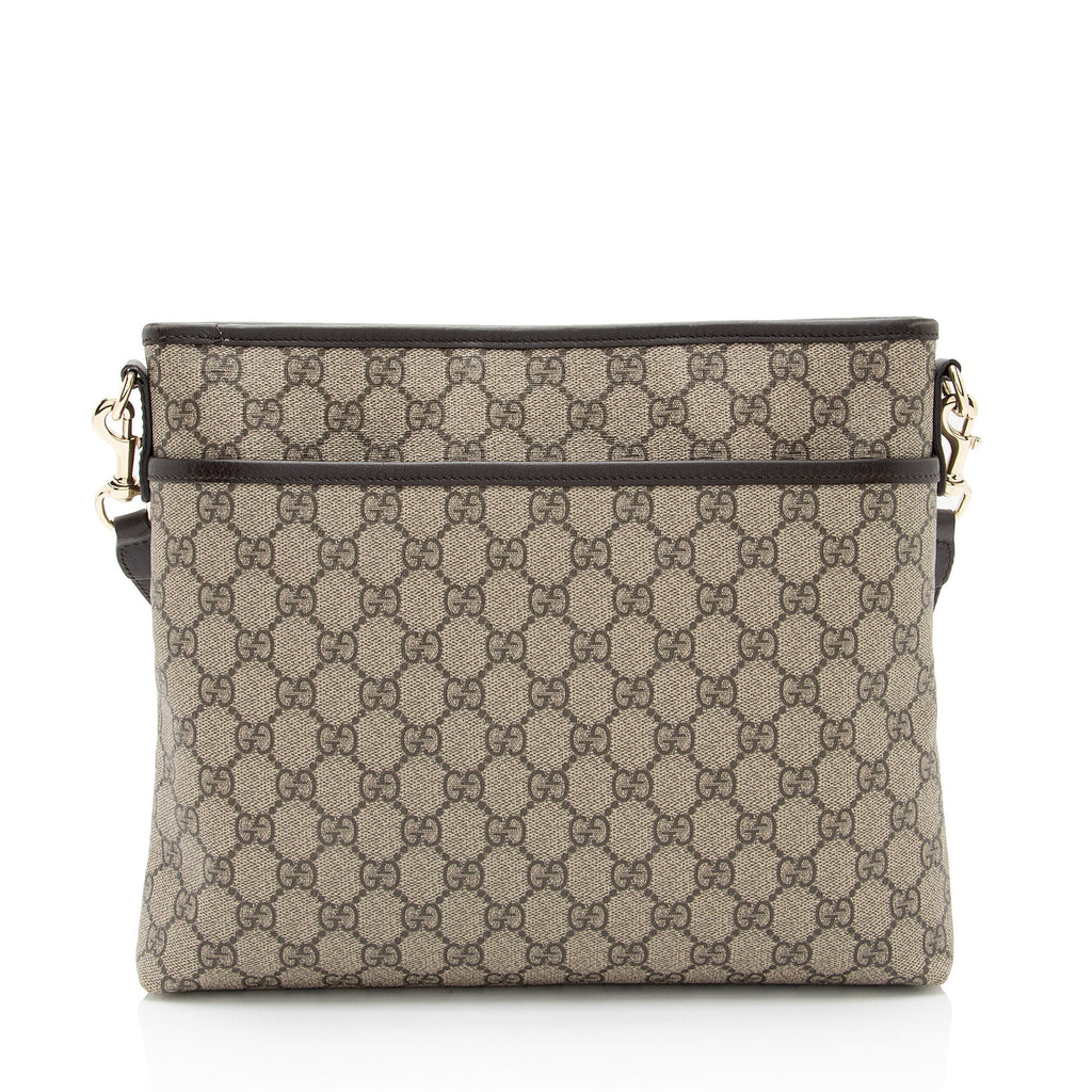 Gucci GG Supreme Classic Flat Medium Messenger Bag (SHF-z1jpvQ)