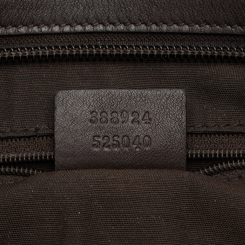 Gucci GG Supreme Classic Flat Medium Messenger (SHF-YZjiF7)