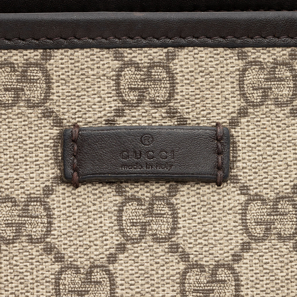 Gucci GG Supreme Classic Flat Medium Messenger (SHF-YZjiF7)