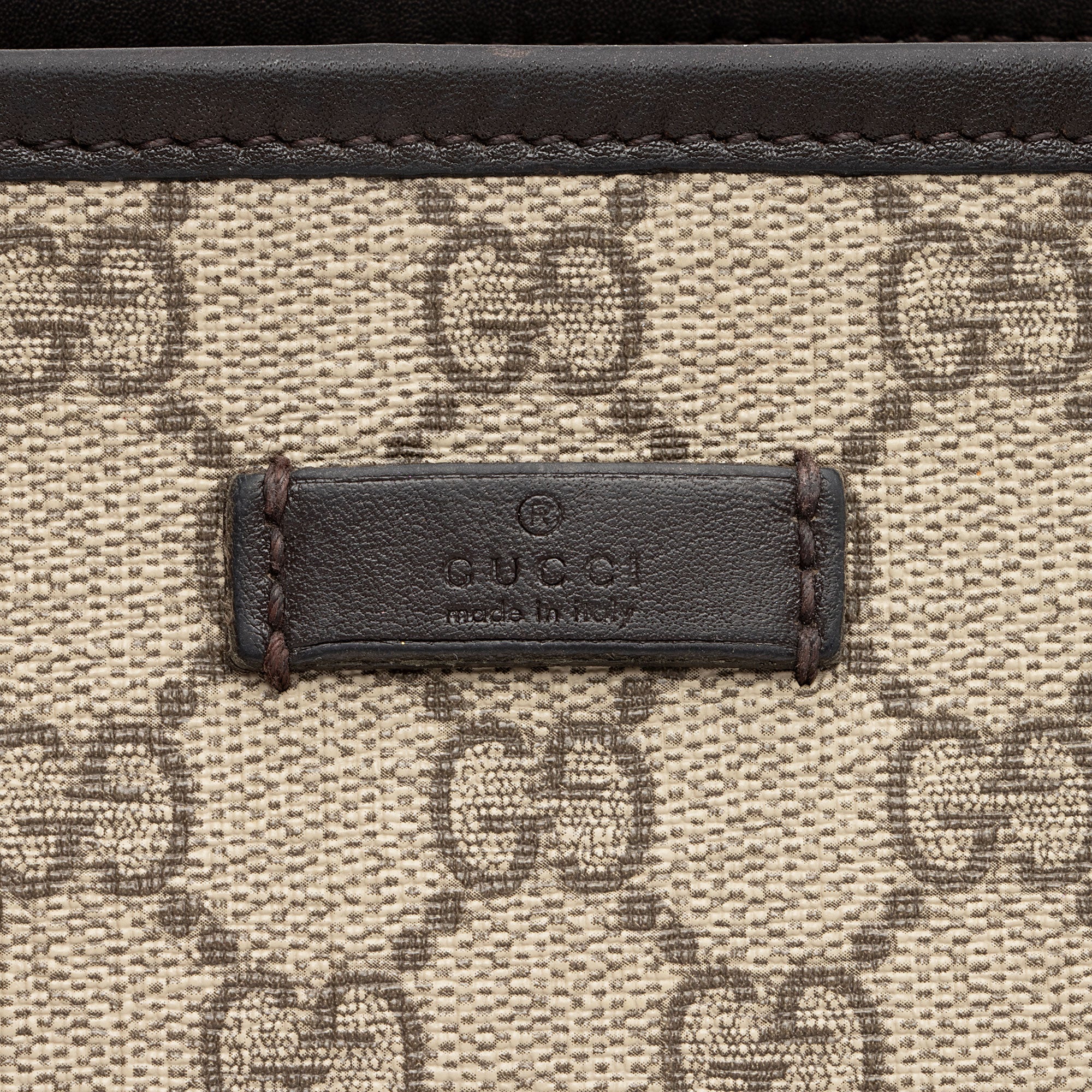 Gucci GG Supreme Classic Flat Medium Messenger (SHF-YZjiF7)