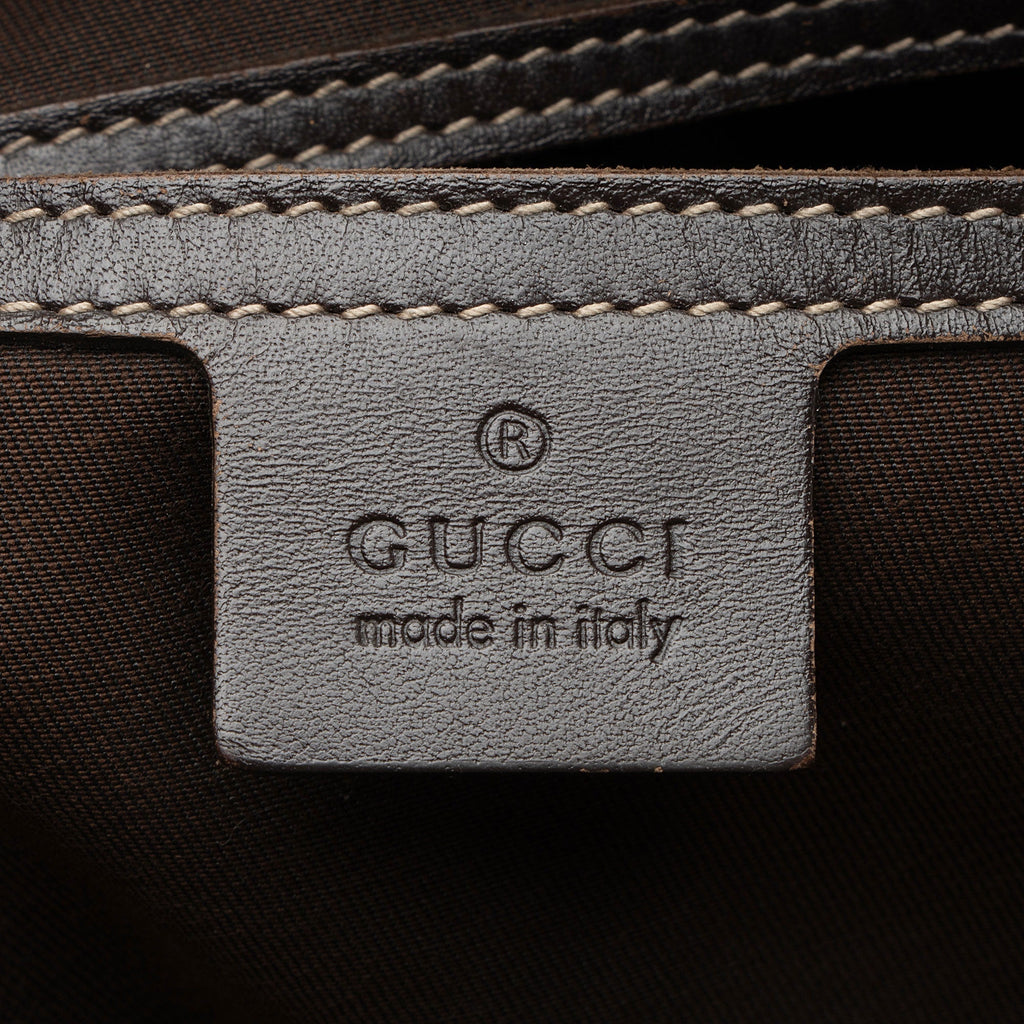 Gucci GG Supreme Classic Flat Medium Messenger
