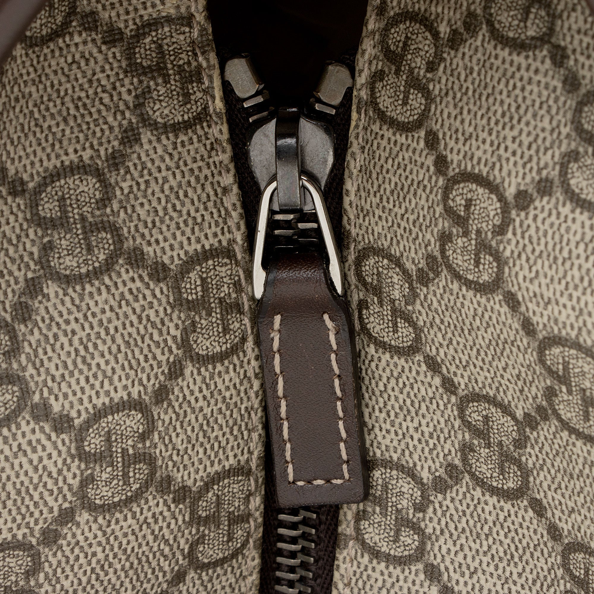 Gucci GG Supreme Classic Large Zip Tote