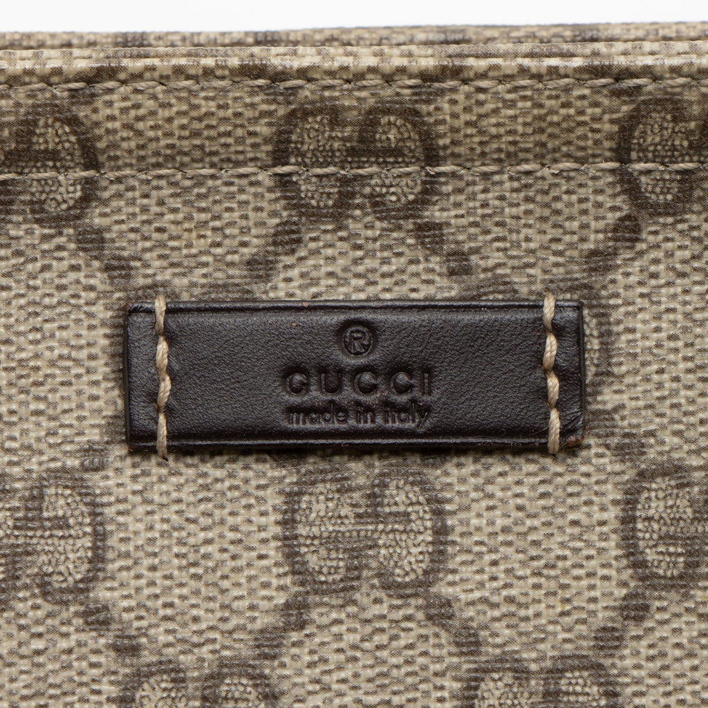 Gucci GG Supreme Classic Small Messenger