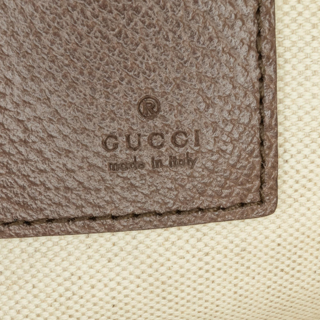 Gucci GG Supreme Courrier Clutch (SHG-XcQo2d)
