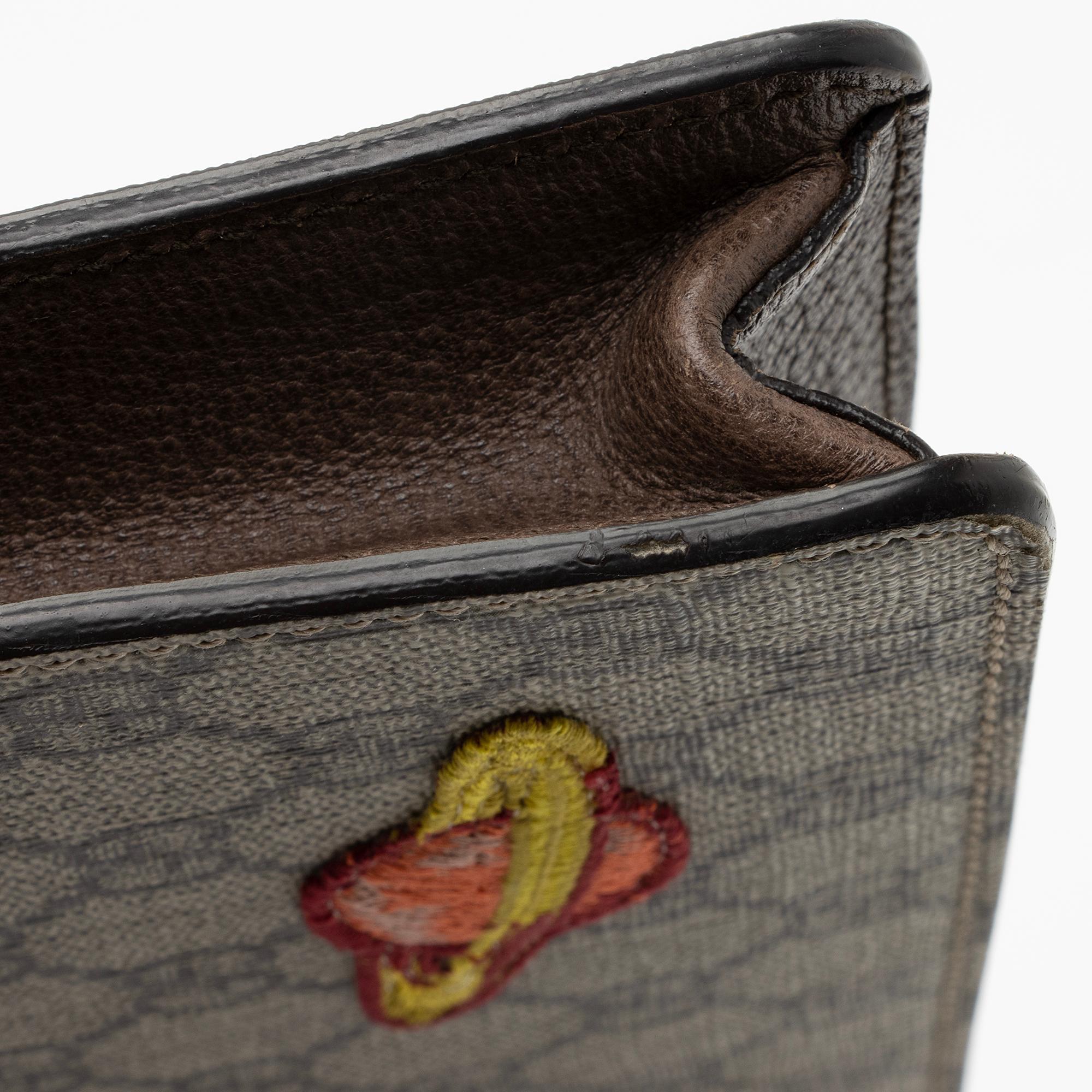 Gucci GG Supreme Courrier Messenger Clutch (SHF-pgZYso)