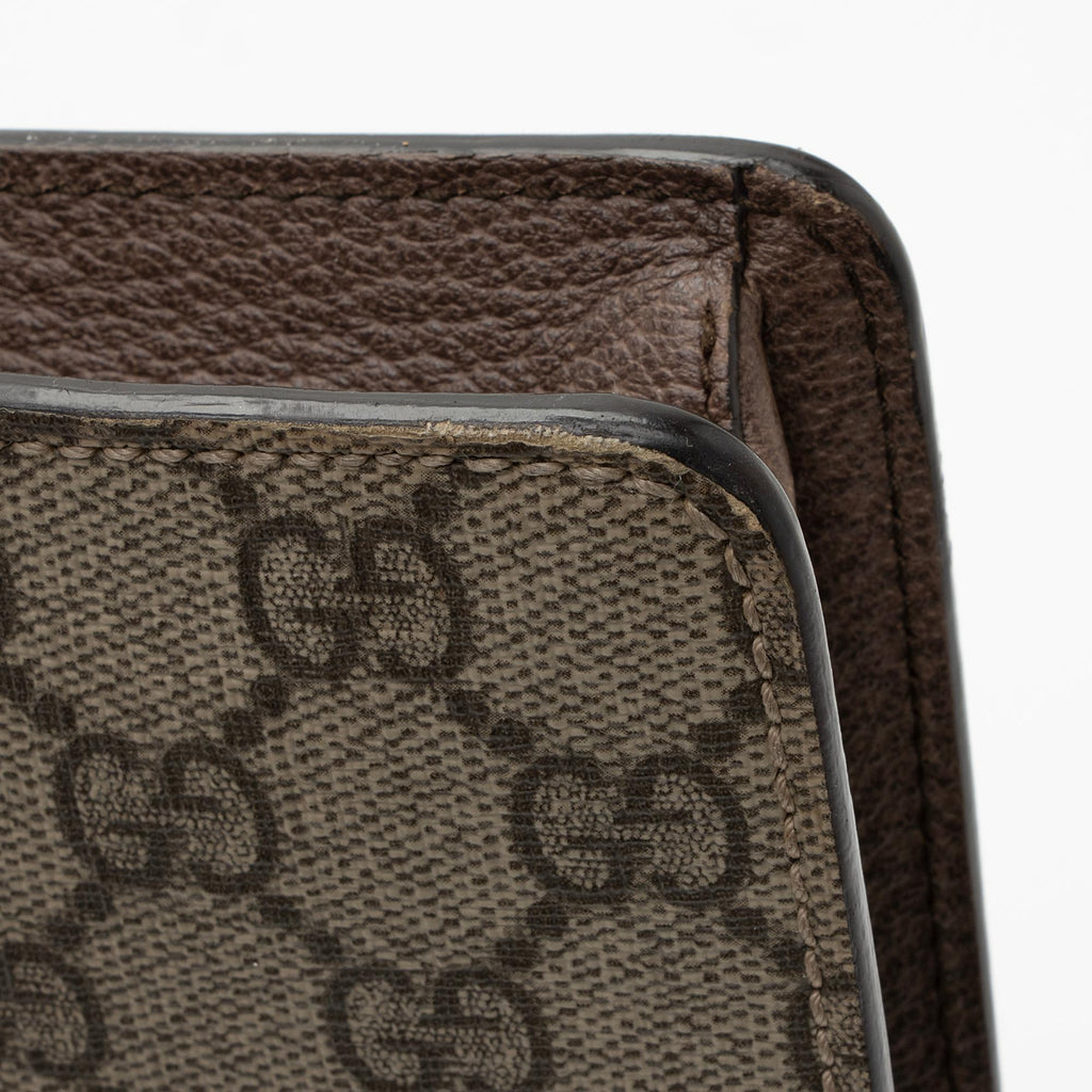 Gucci GG Supreme Courrier Messenger Clutch (SHF-pgZYso)