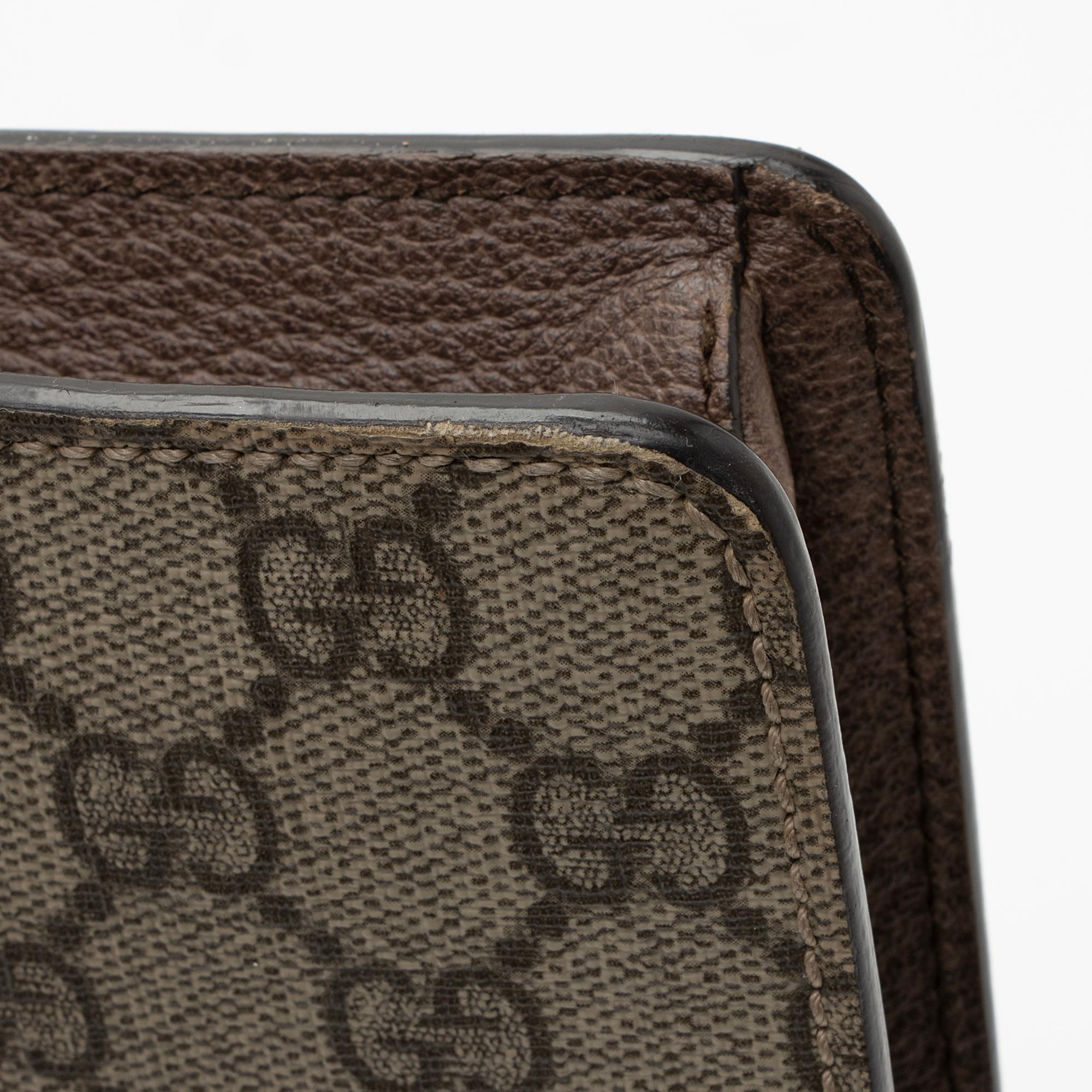 Gucci GG Supreme Courrier Messenger Clutch (SHF-pgZYso)
