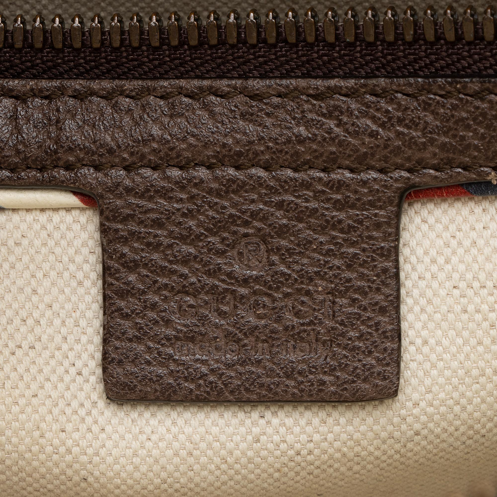 Gucci GG Supreme Courrier Messenger Clutch (SHF-pgZYso)