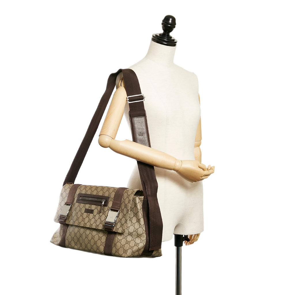 Gucci Gucci Supreme Crossbody Bag (SHG-27645)