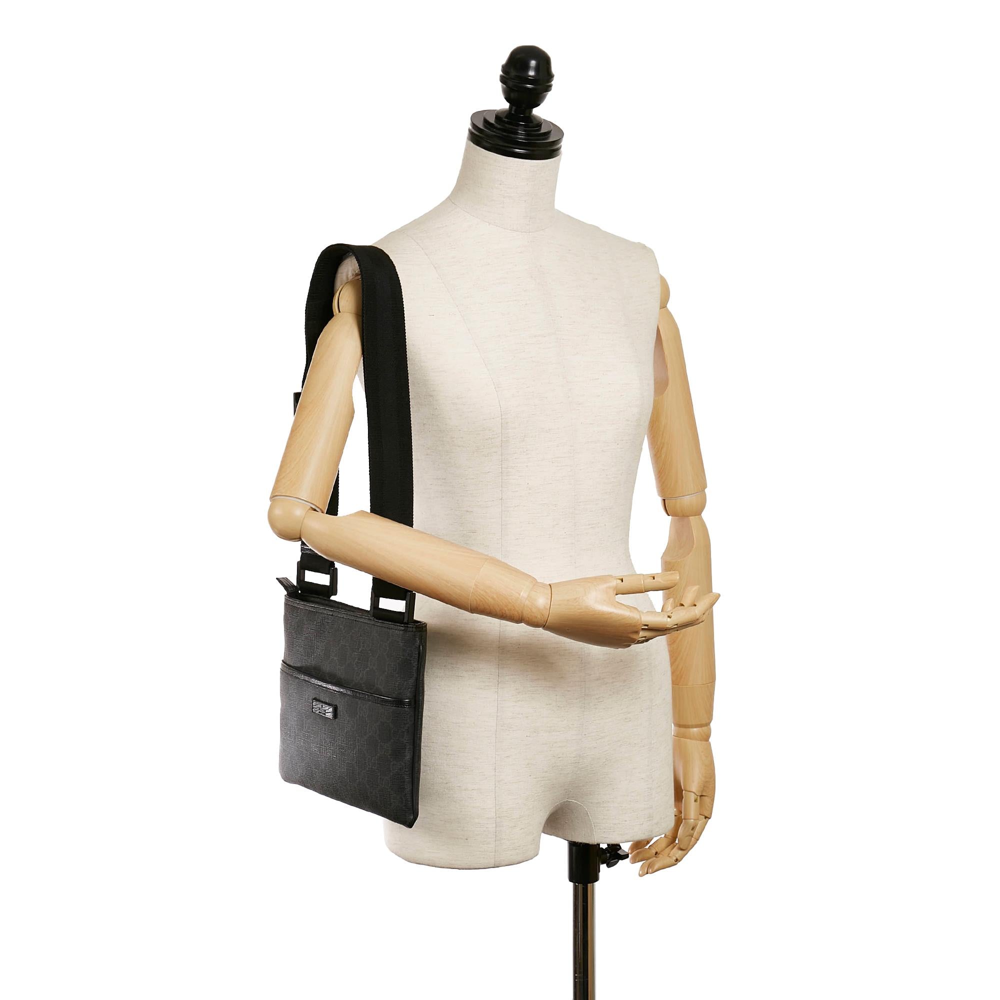Gucci Gucci Supreme Crossbody Bag (SHG-30501)