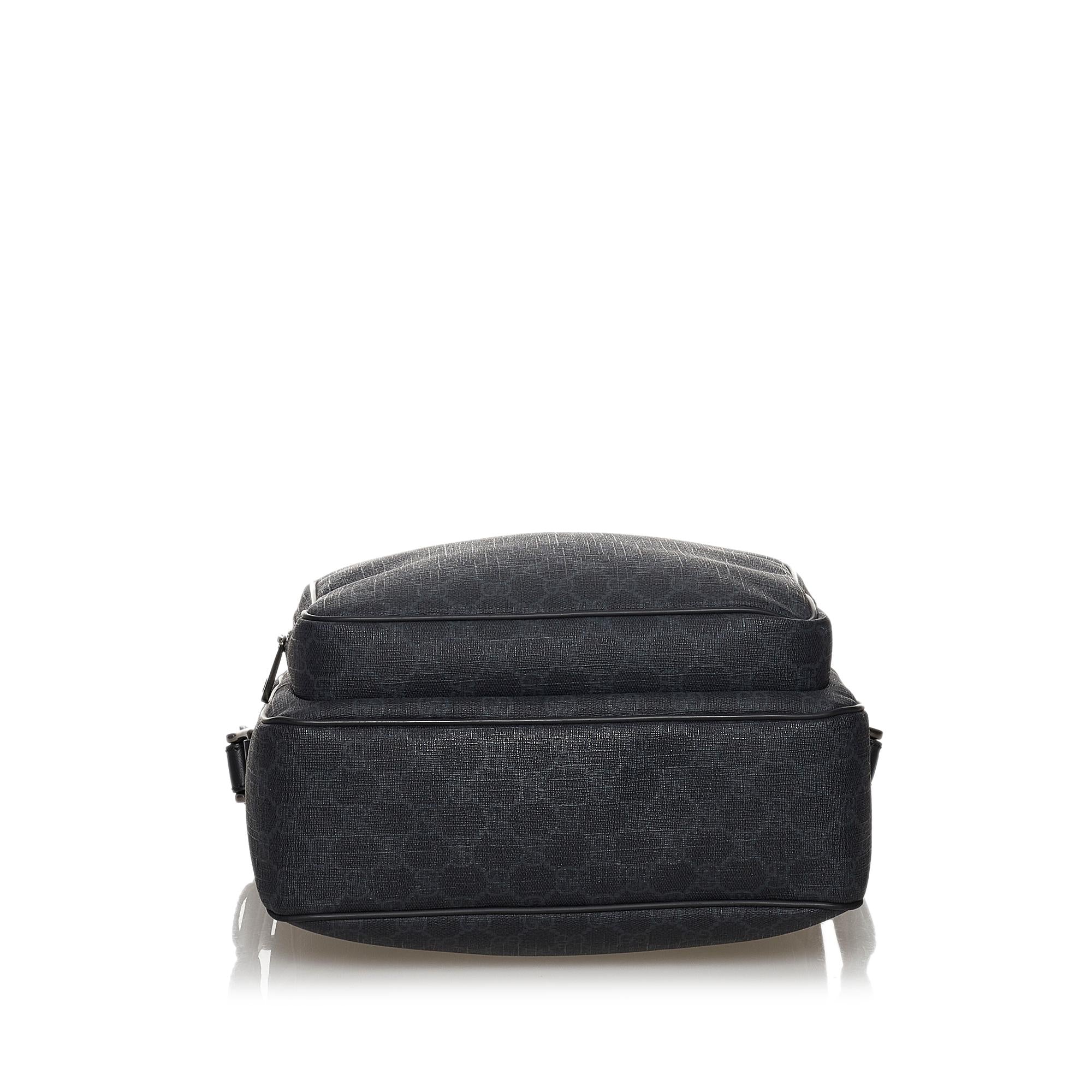 Gucci Gucci Supreme Crossbody Bag (SHG-30685)
