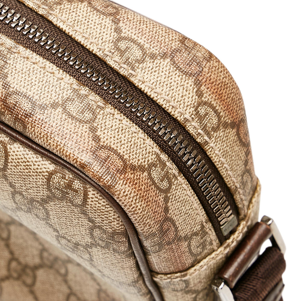 Gucci Gucci Supreme Crossbody Bag (SHG-33358)