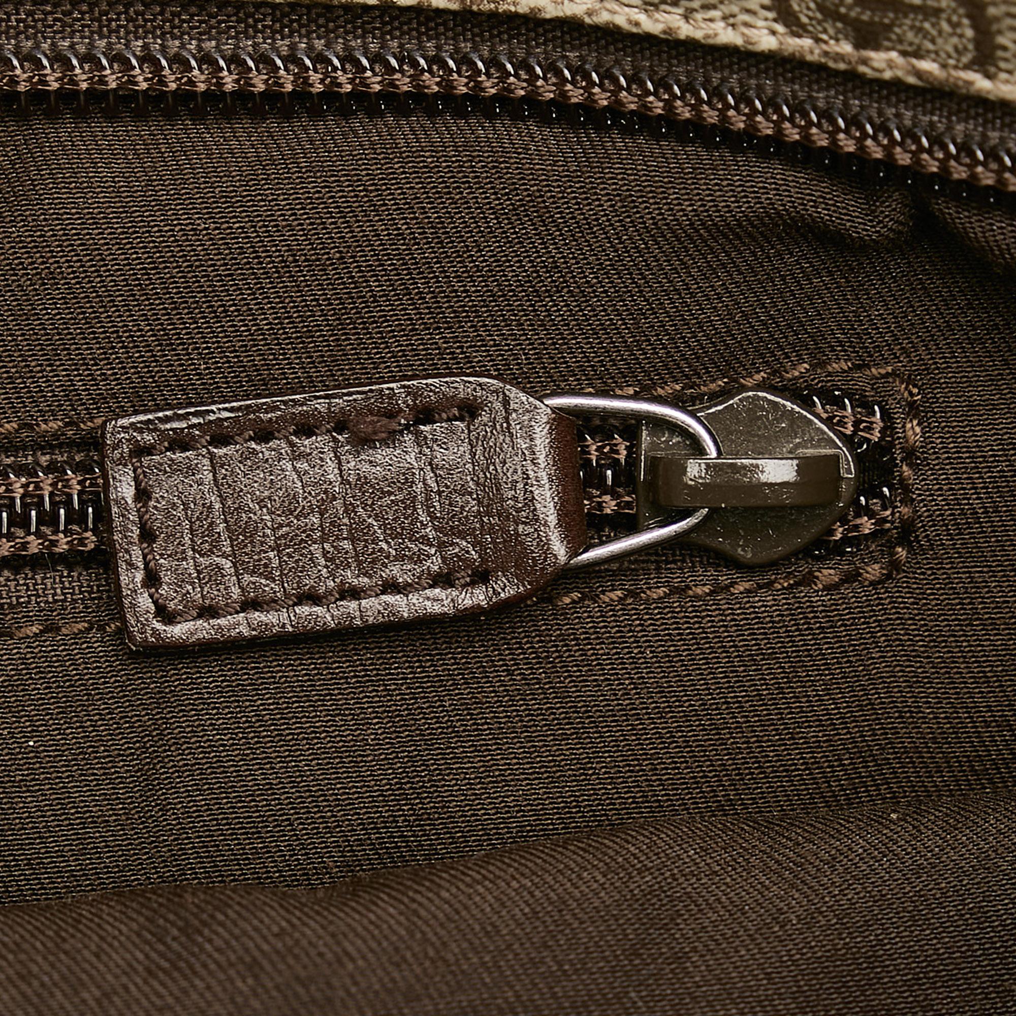 Gucci GG Supreme Crossbody Bag (SHG-hoqwFo)