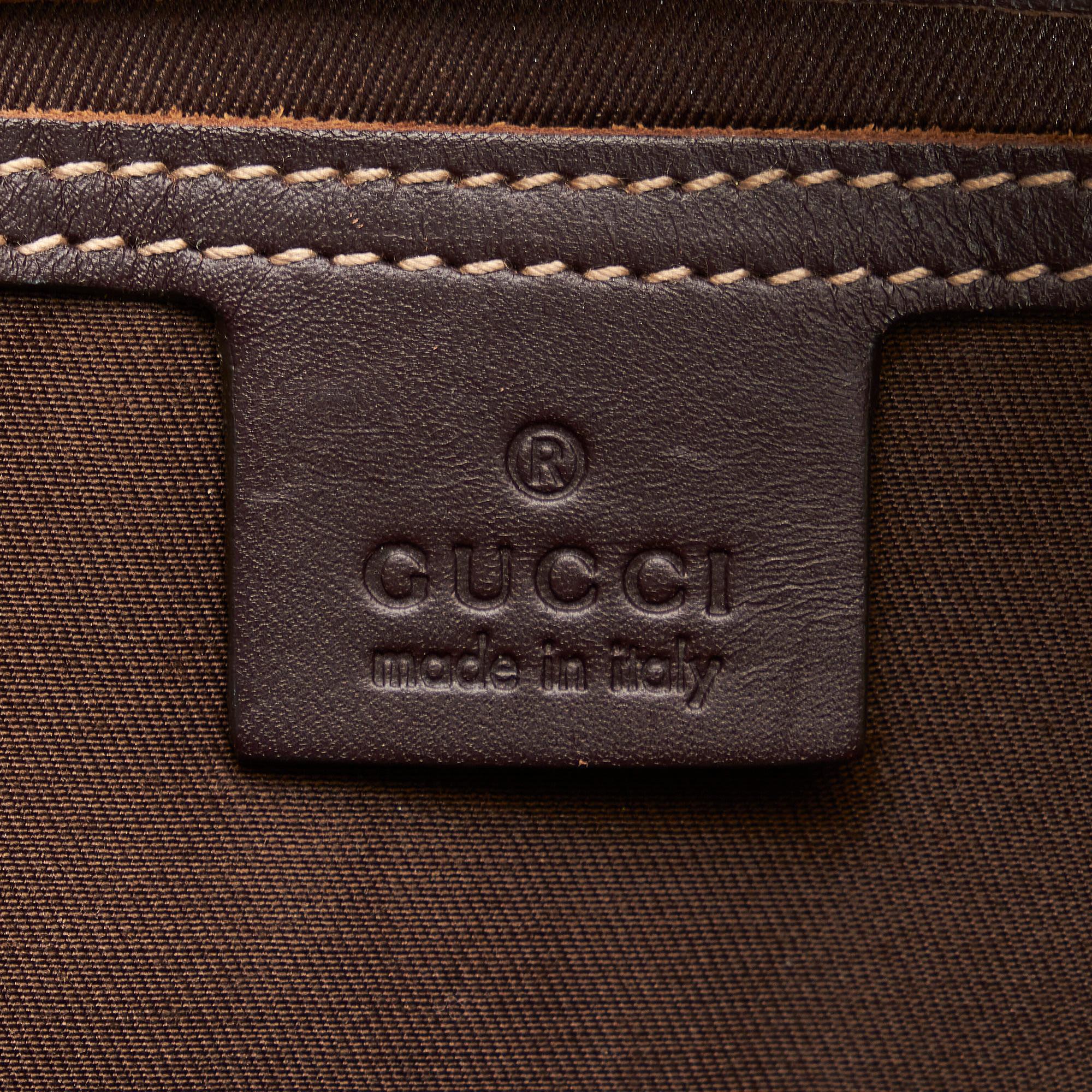 Gucci GG Supreme Crossbody Bag (SHG-AuKYxS)